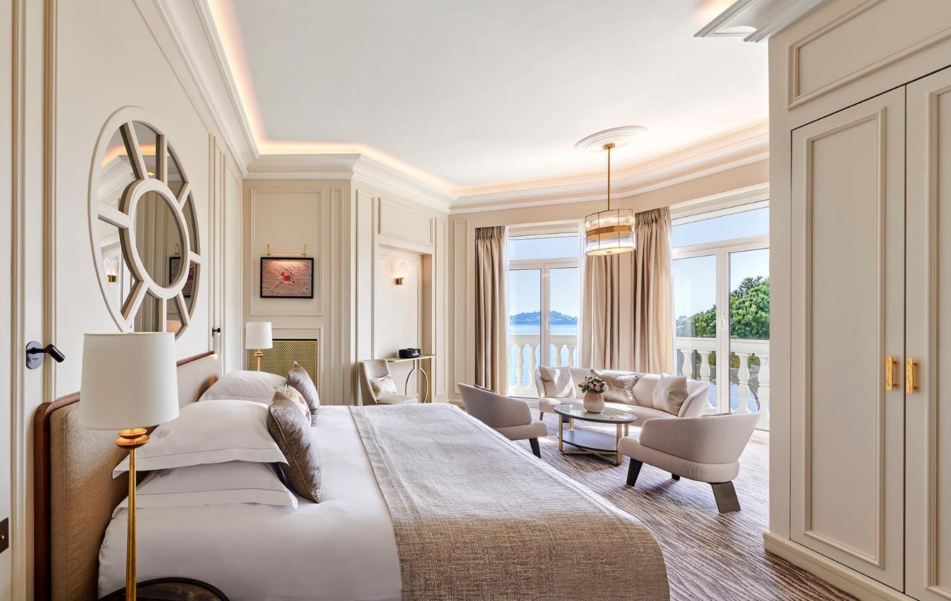 Tower Junior Suite - Photo 1