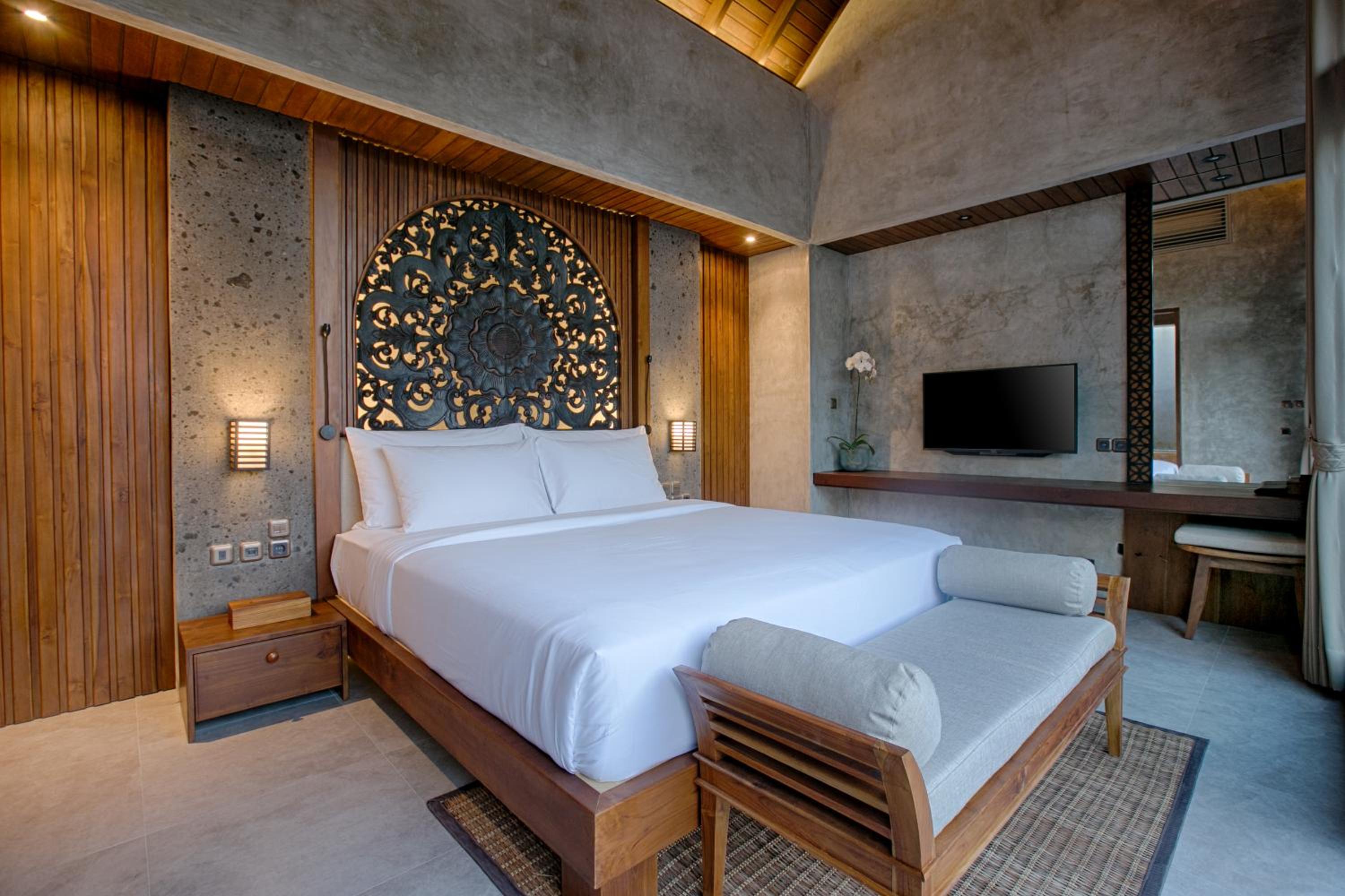 Three-Bedroom Villa - Photo 9