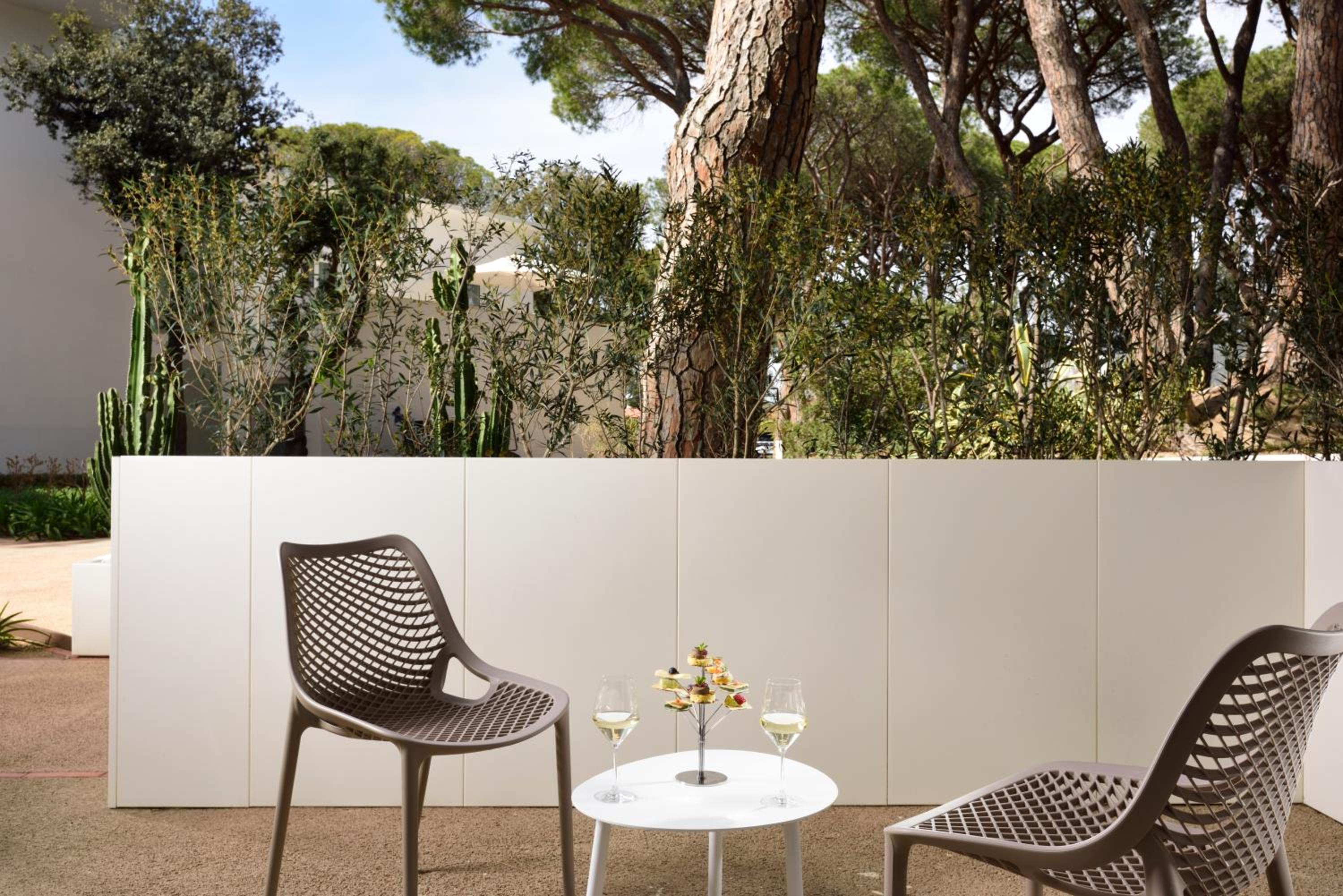 Comfort Double Room with Balcony or Garden photo 2