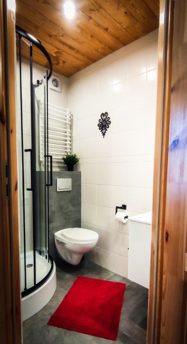 Family Room with Private Bathroom photo 2