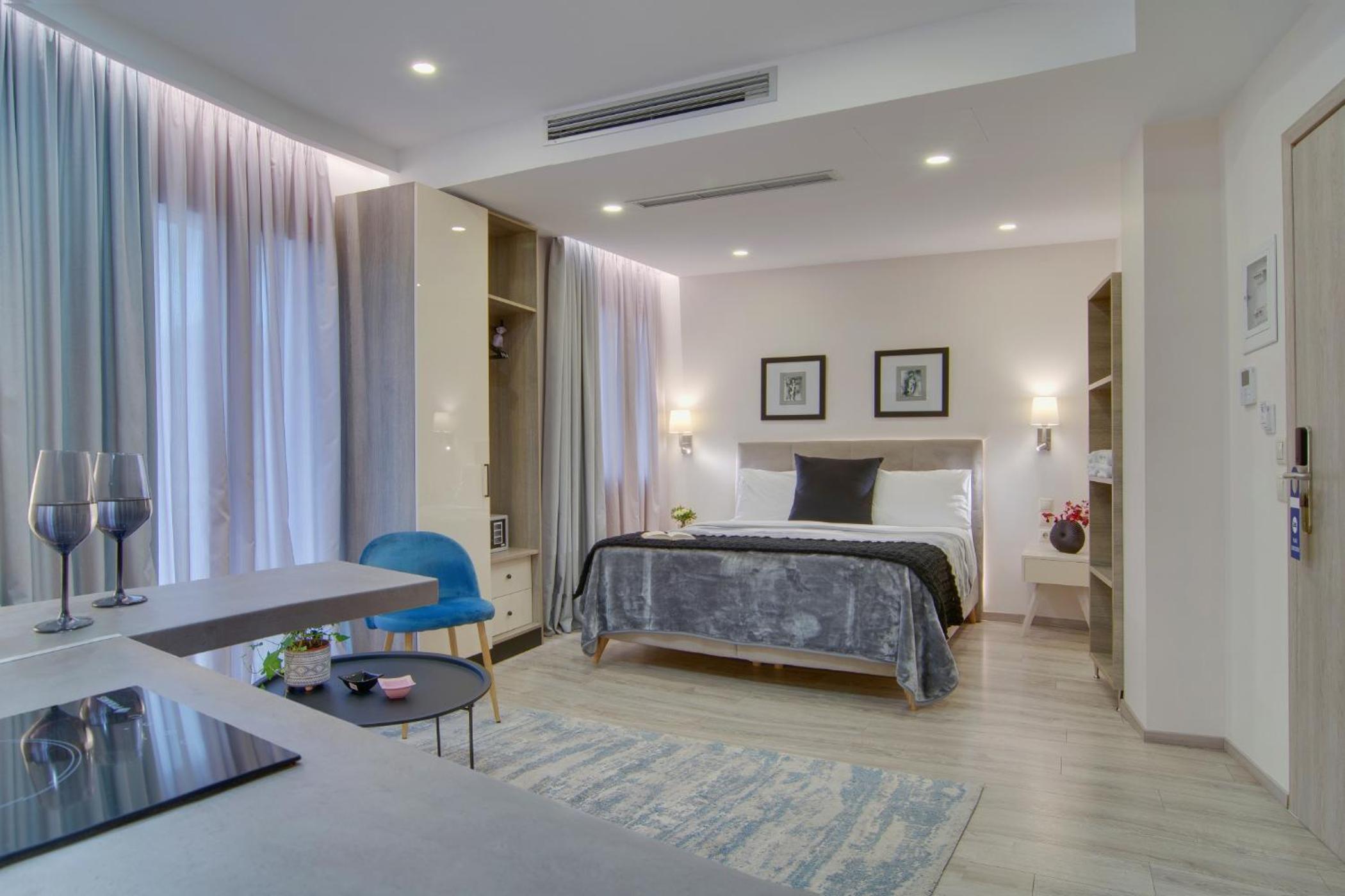 Superior Triple Room - Photo 1