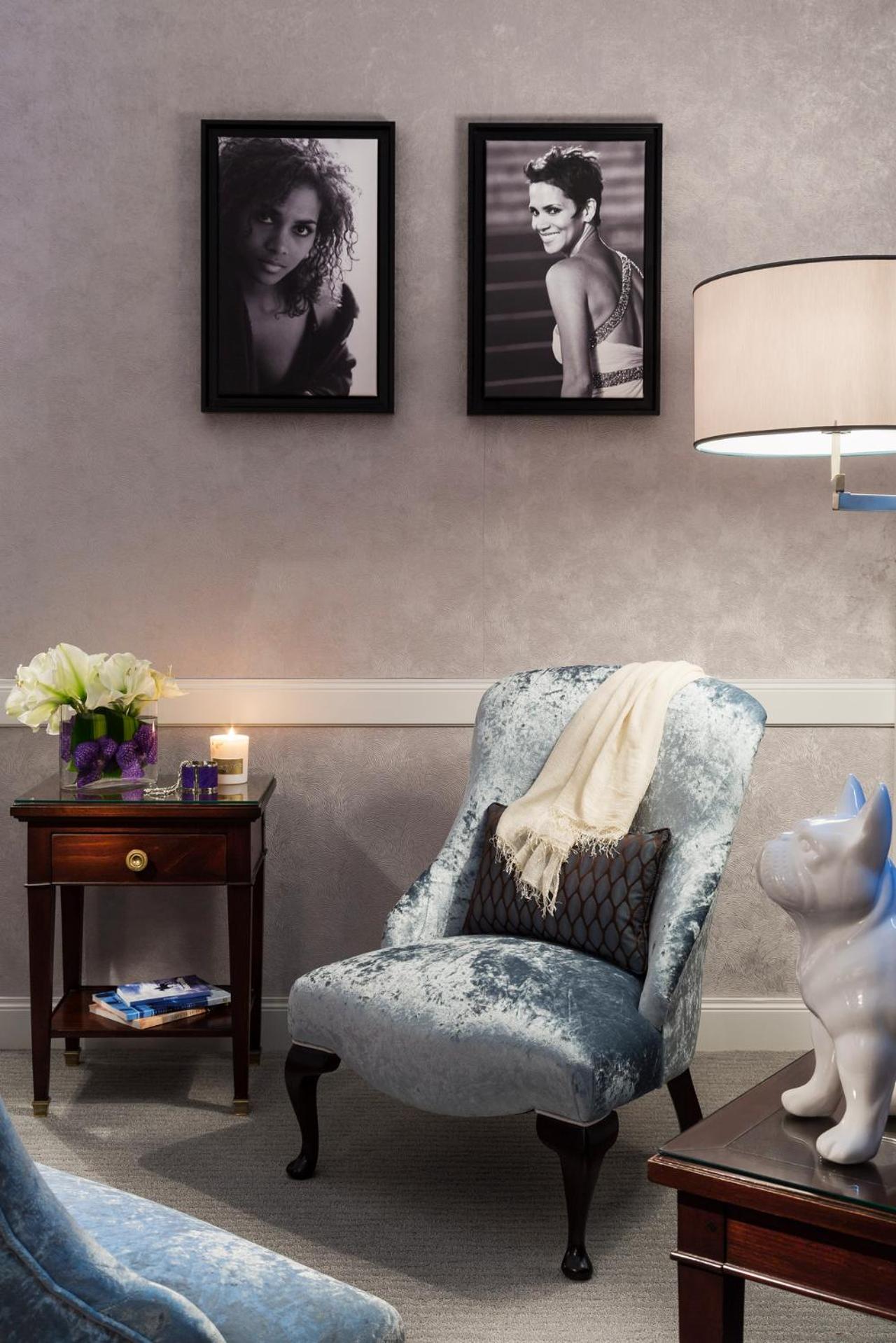 Deluxe Suite with Sea View - Photo 4