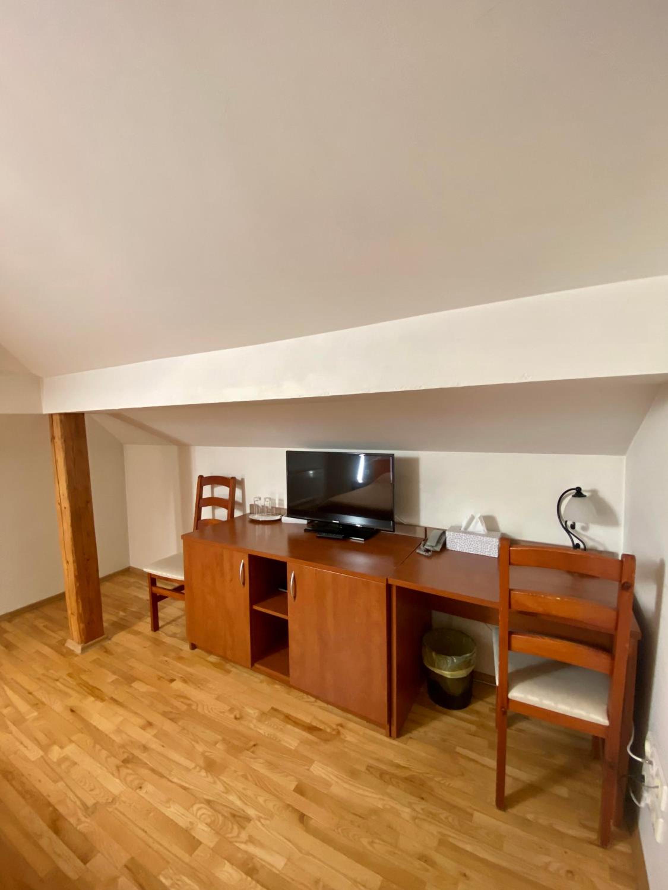 Double Room - Photo 1