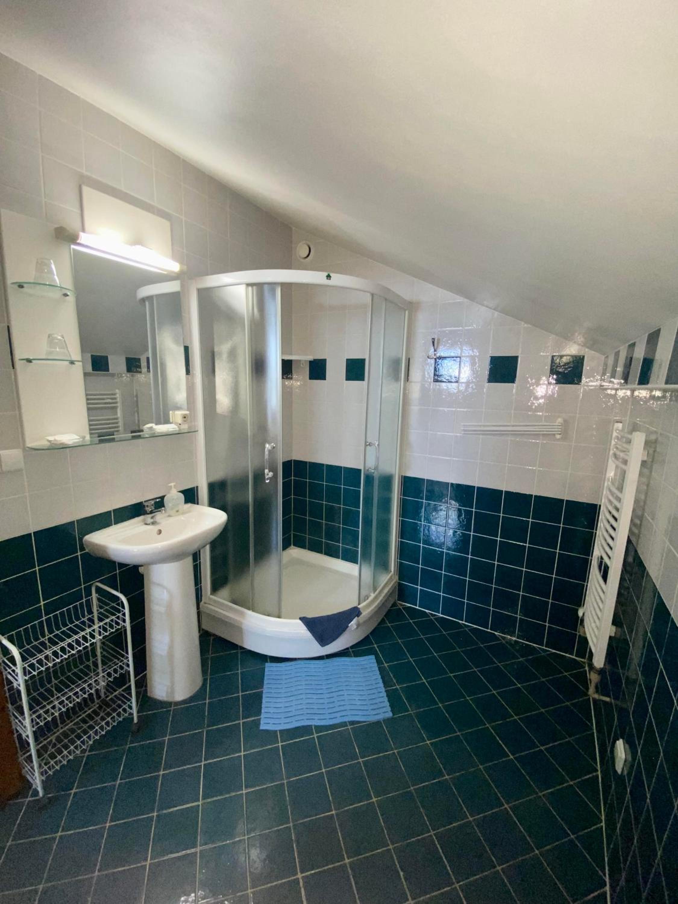 Double Room - Photo 4