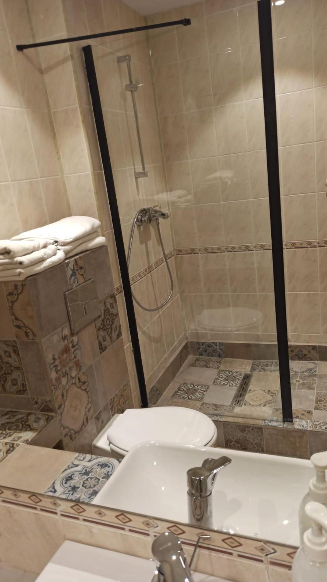 Deluxe Triple Room - Photo 2
