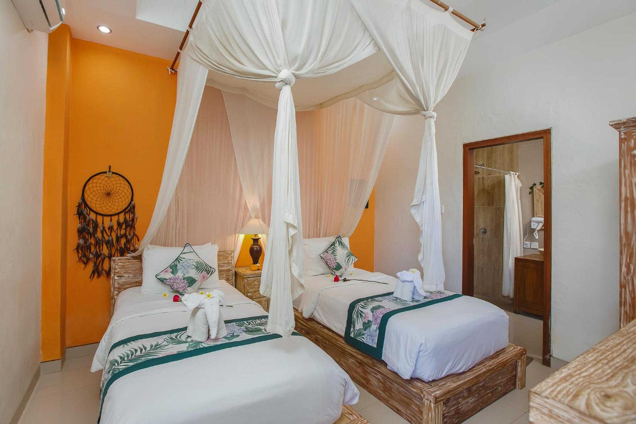 Deluxe Double or Twin Room with Pool View - Photo 1