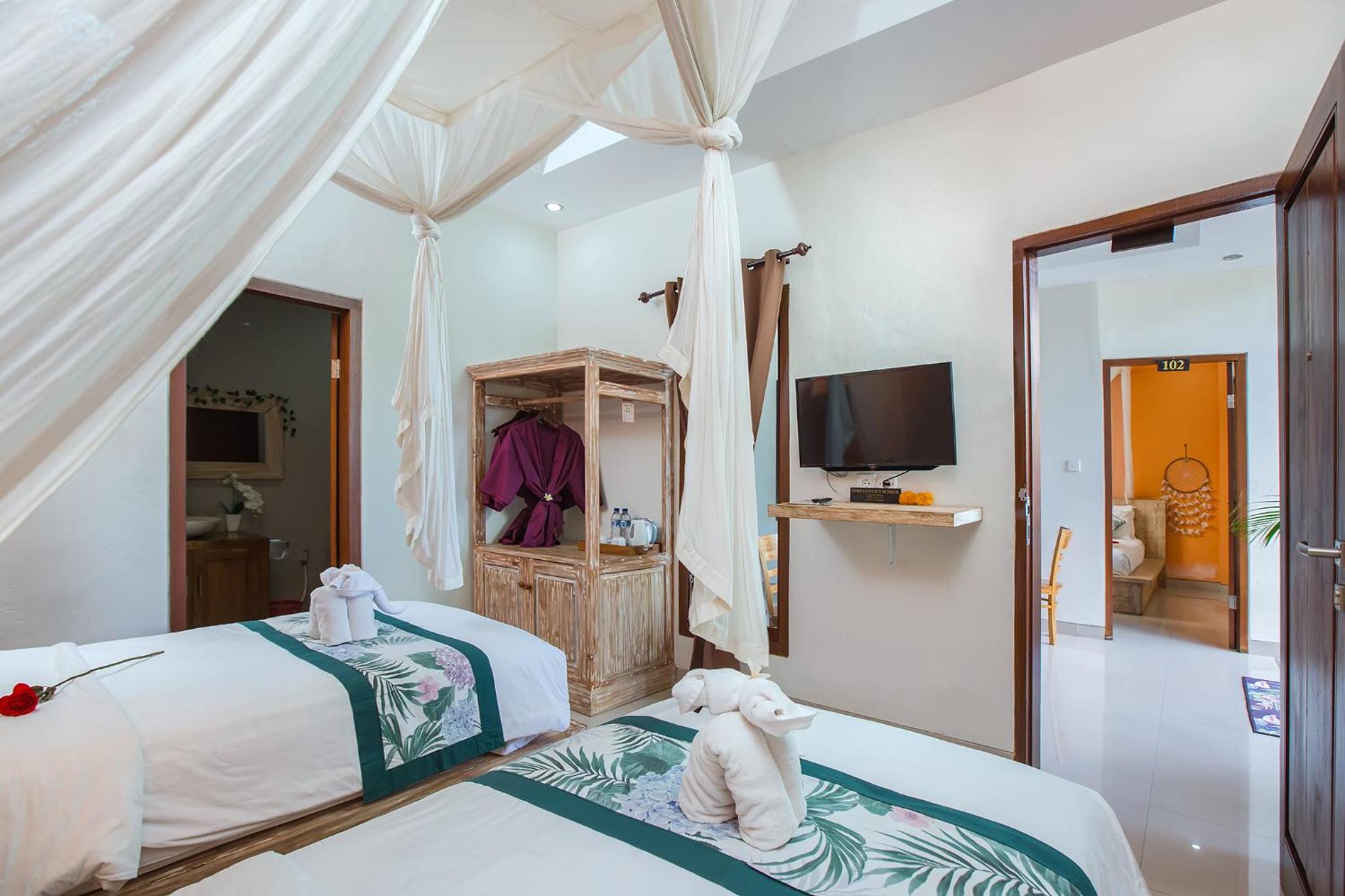 Deluxe Double or Twin Room with Pool View - Photo 4