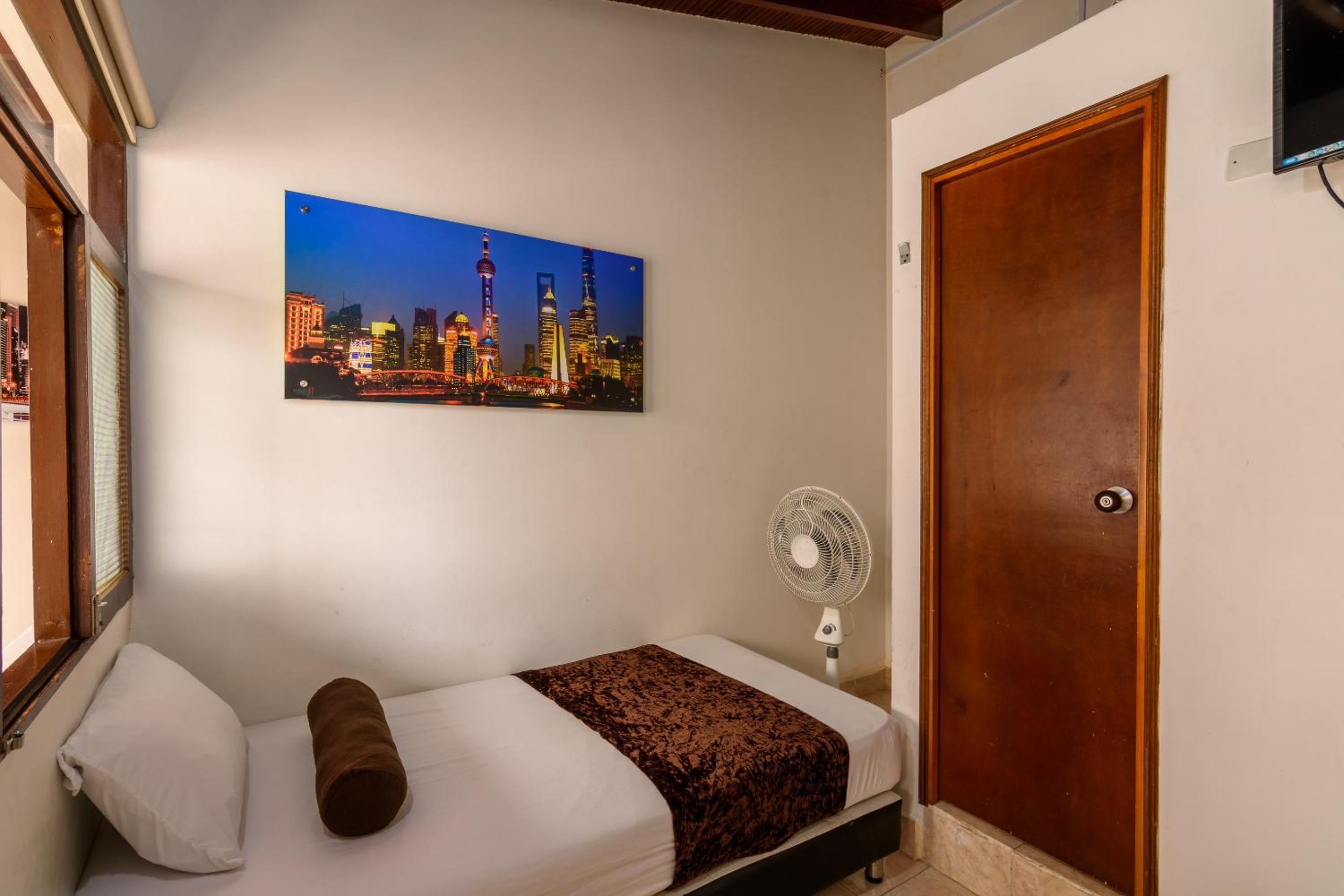 Budget Double Room - Photo 1