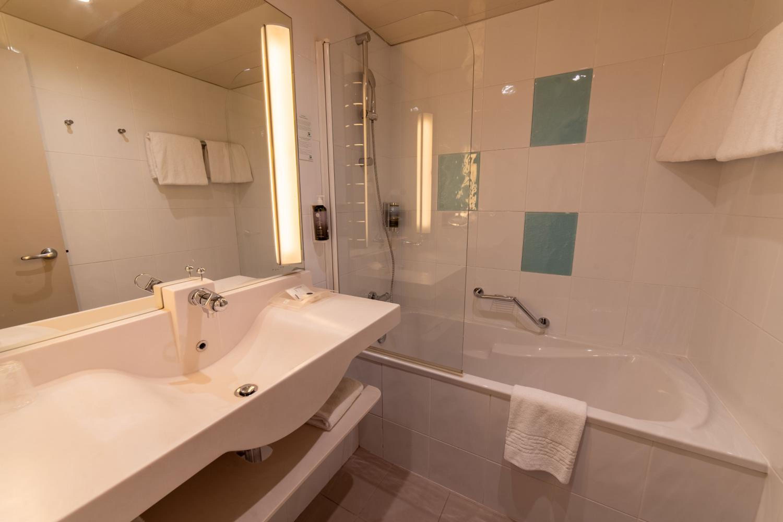 Standard Room with Two Single Beds