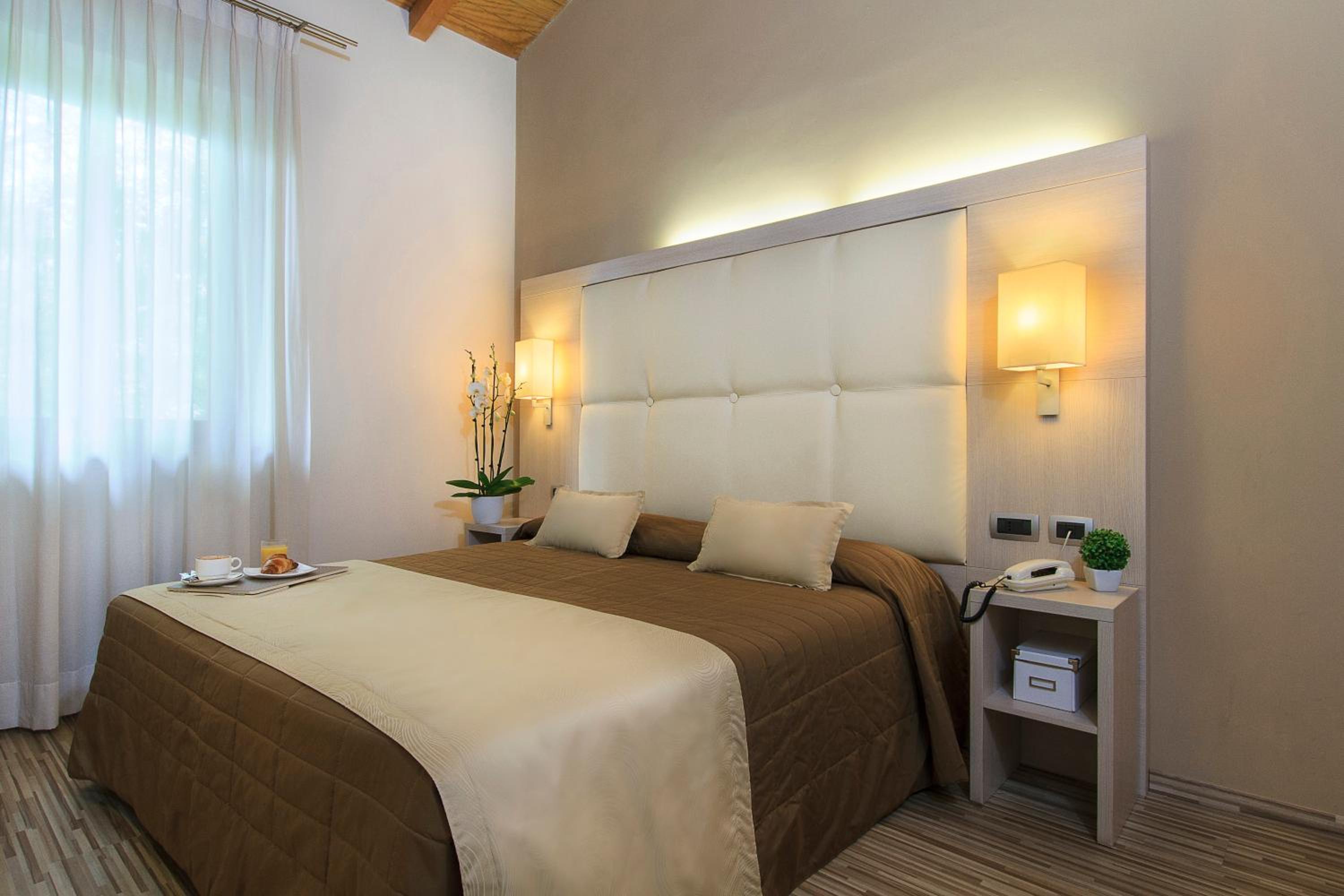Double or Twin Room photo 2