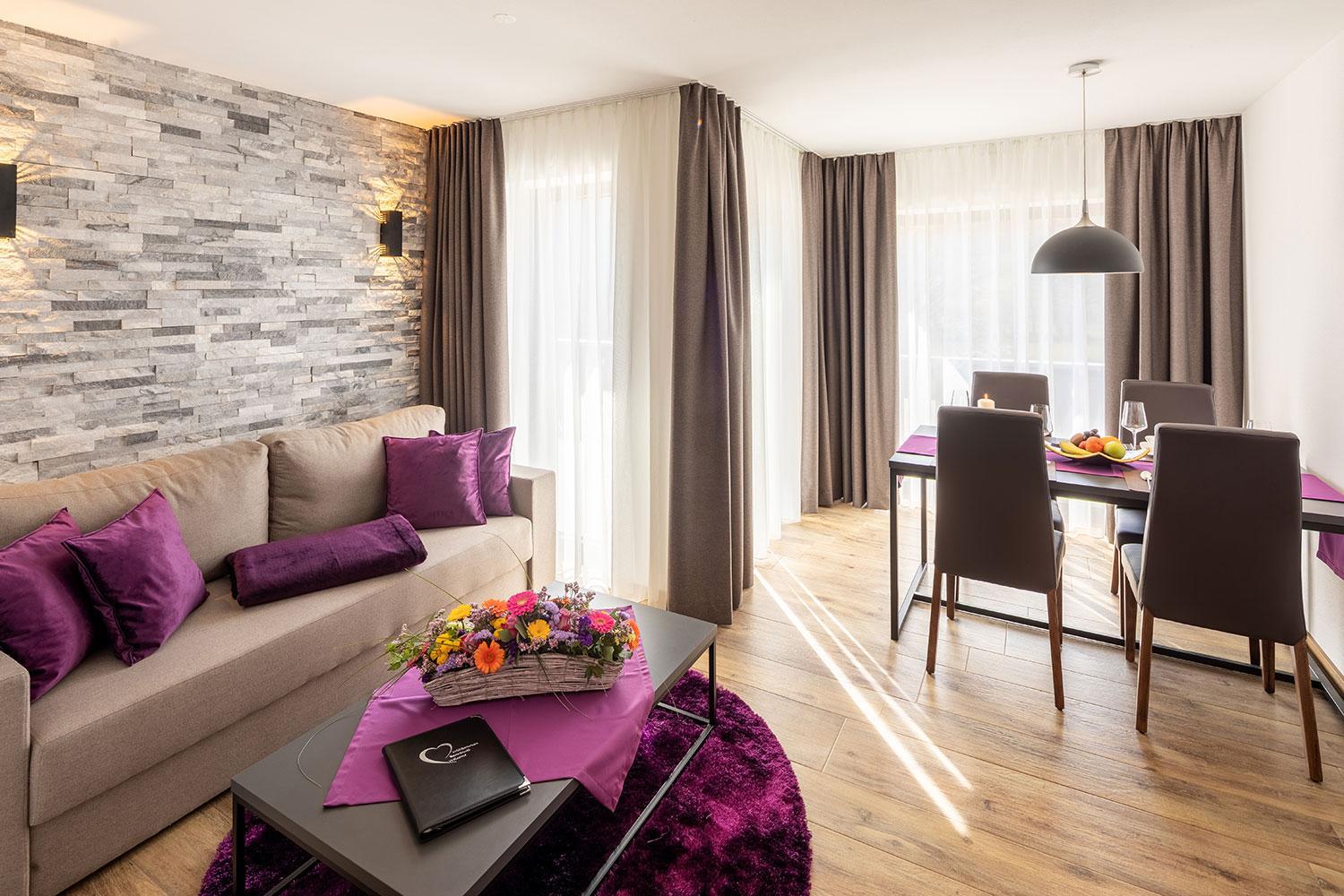 Two-Bedroom Deluxe Apartment with Balcony photo 1