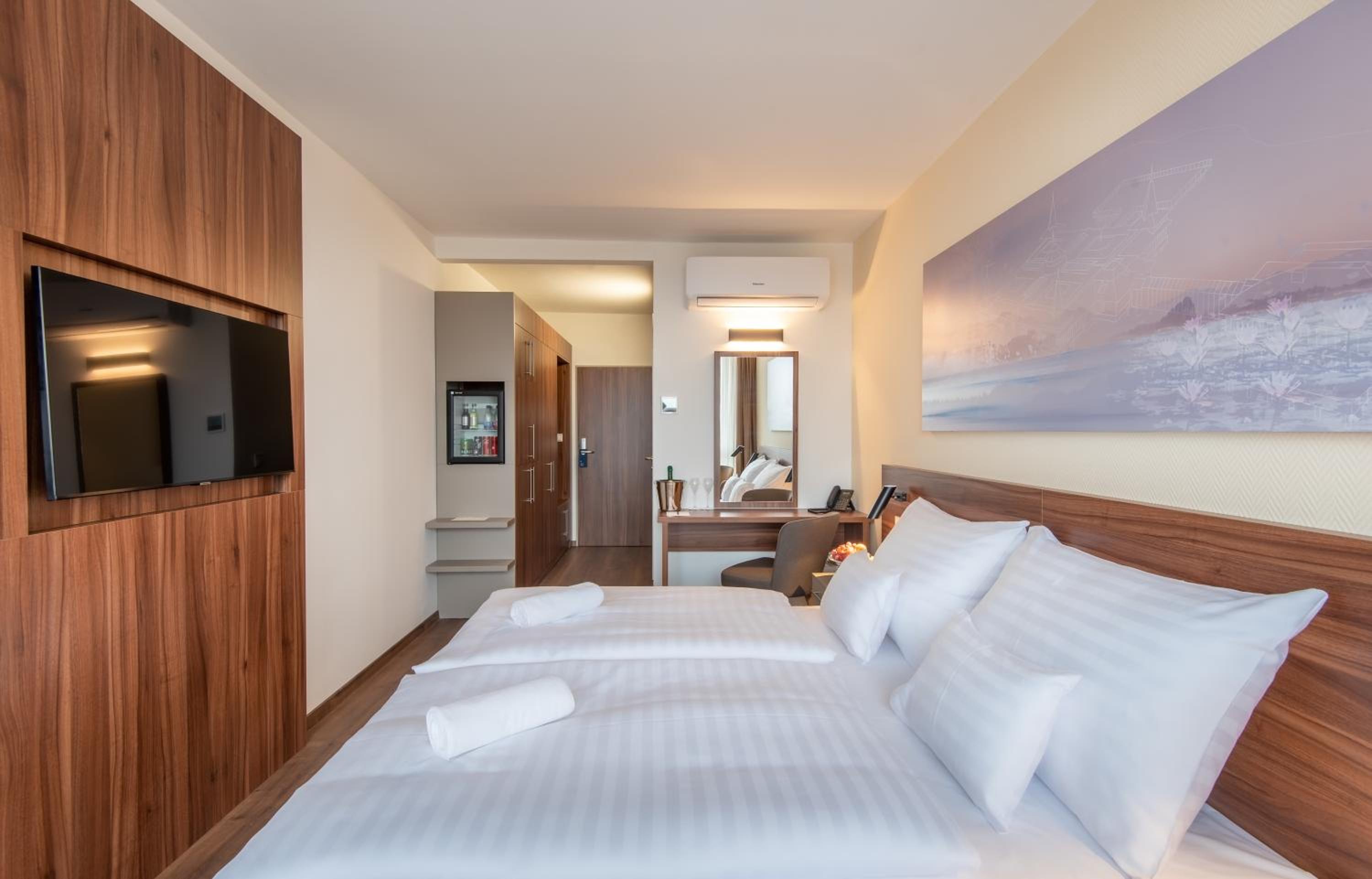 Standard Double or Twin Room - Photo 1