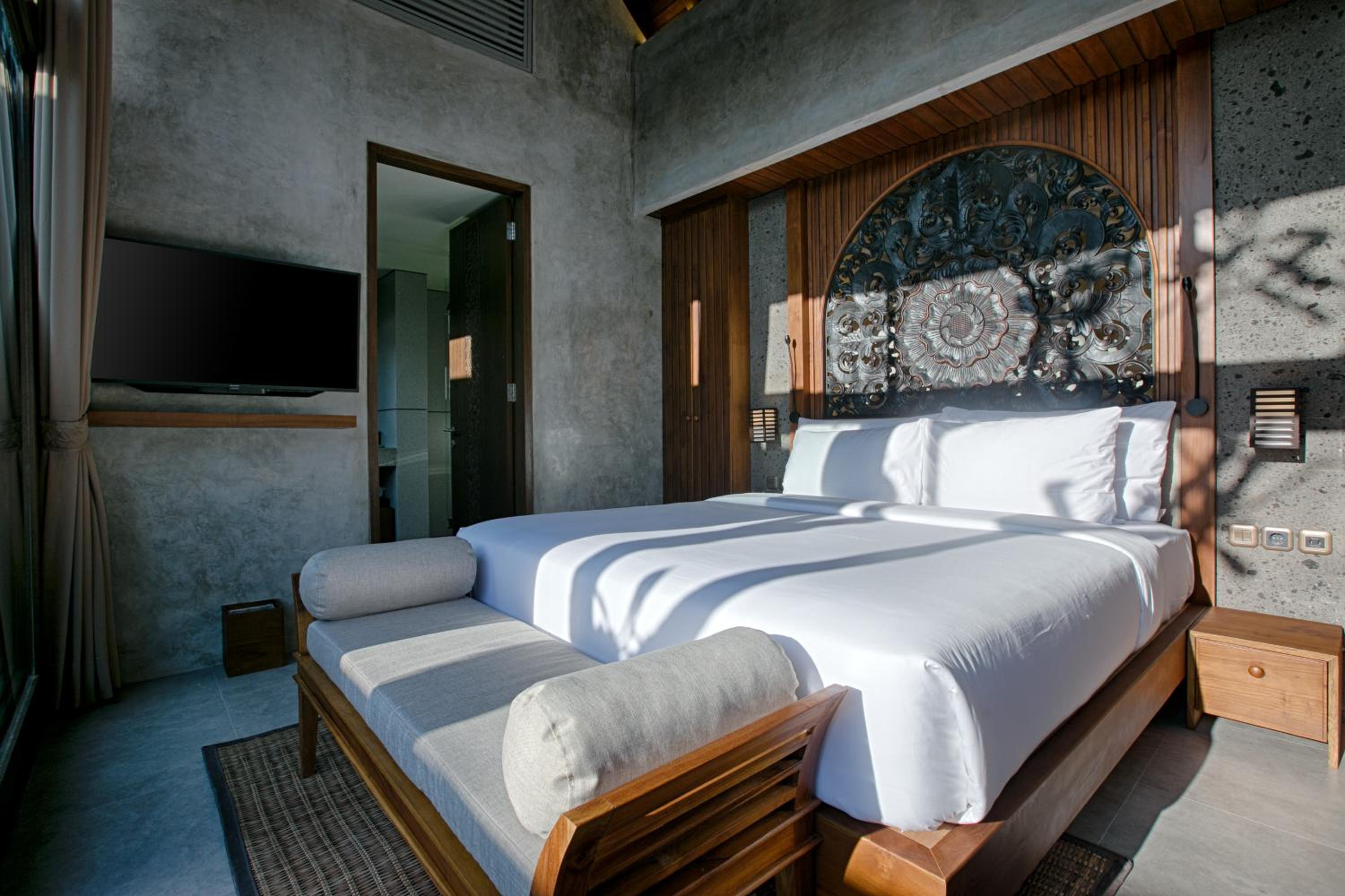 Three-Bedroom Villa - Photo 1