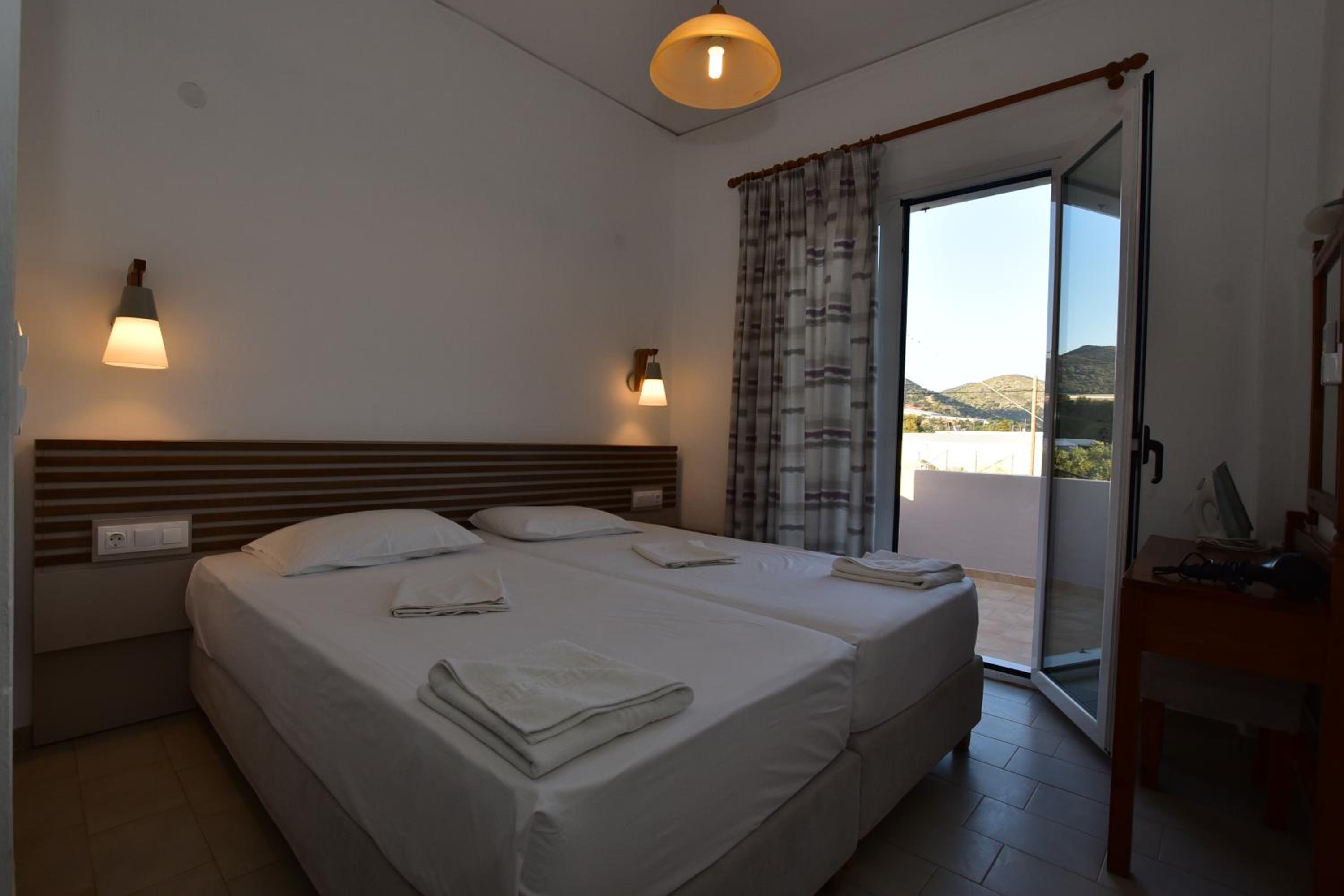Superior Twin Room with Sea View photo 2