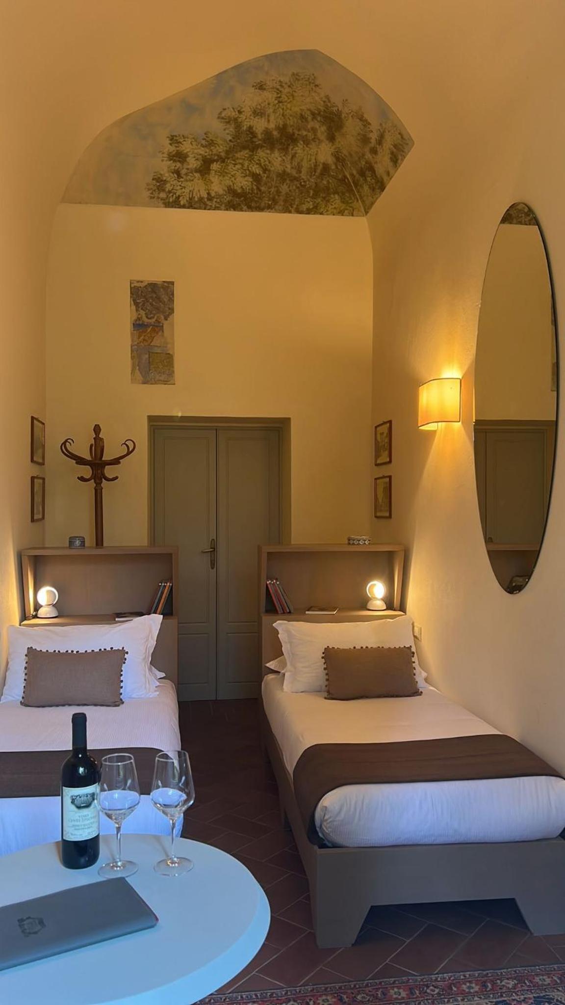 Twin Room - Photo 1