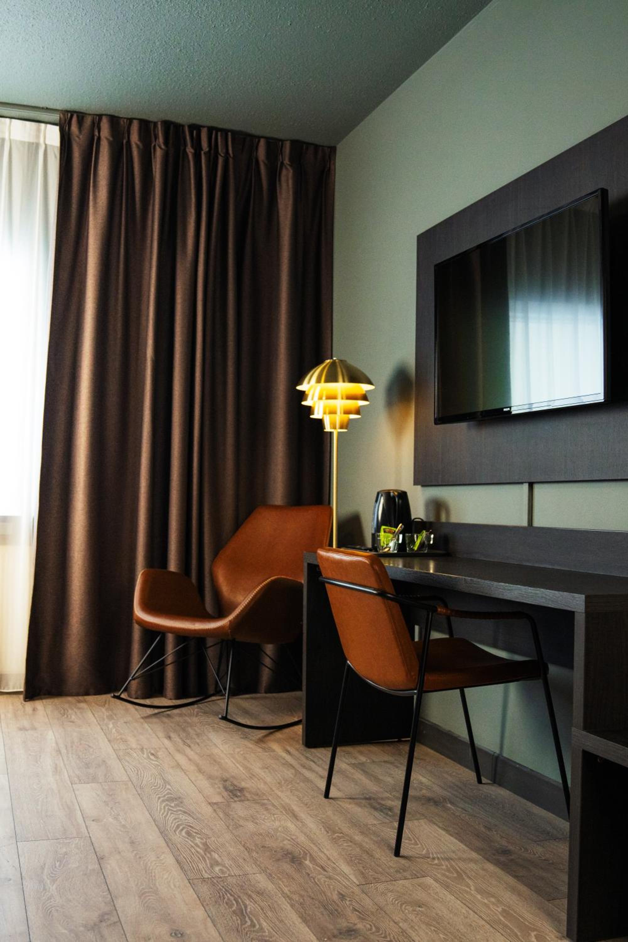 Double or Twin Room - Photo 10