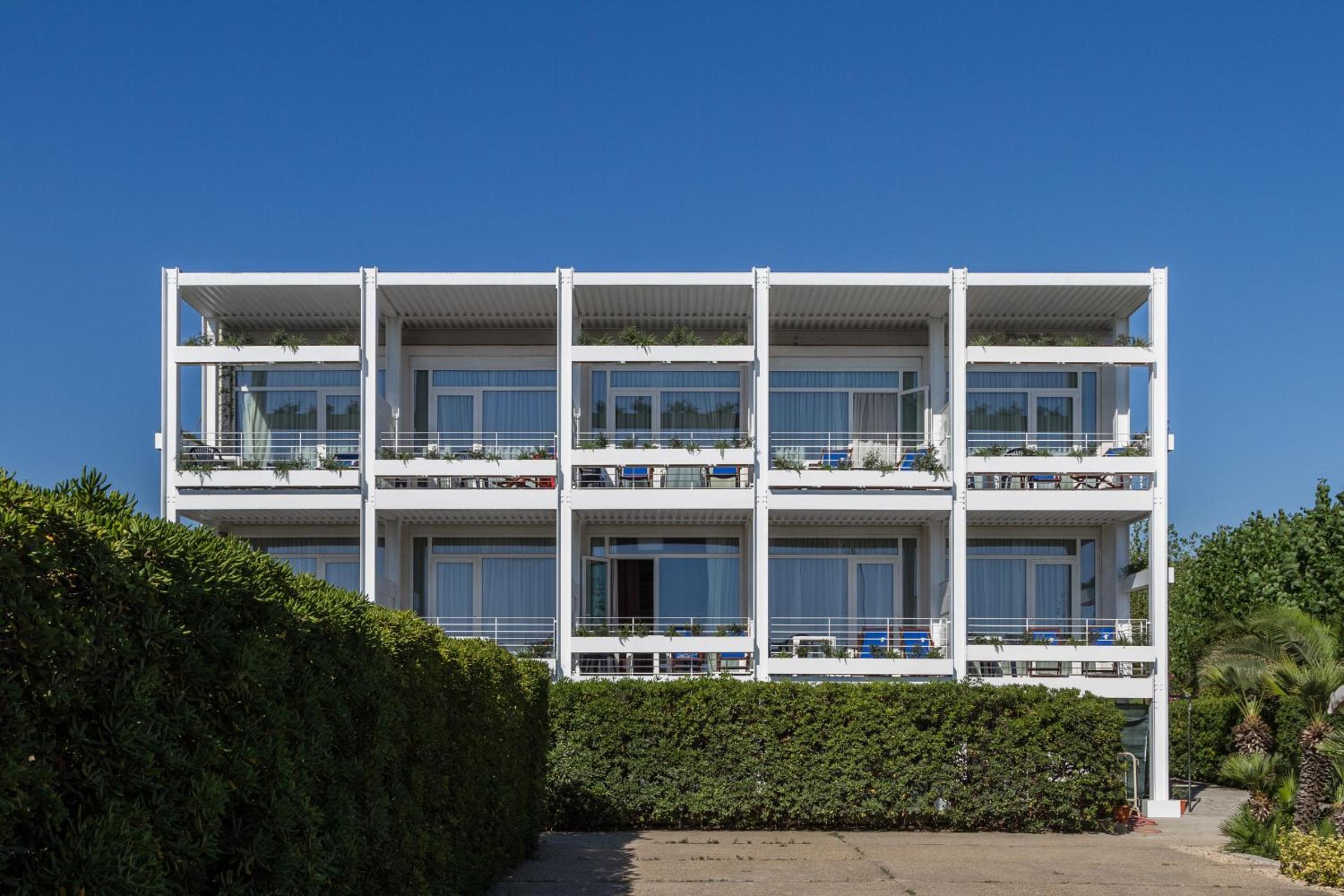 Double or Twin Room with Sea View