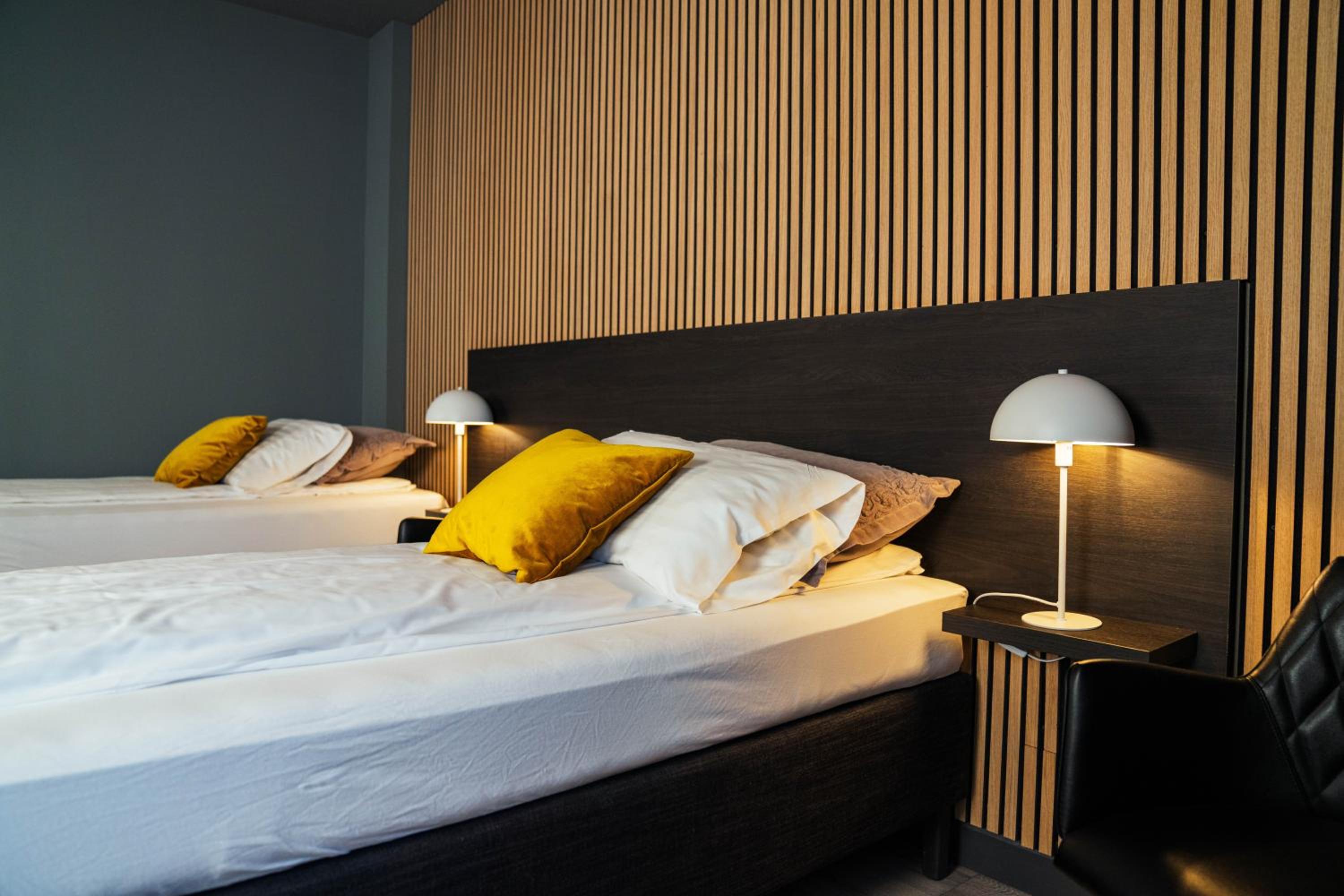 Double or Twin Room - Photo 5