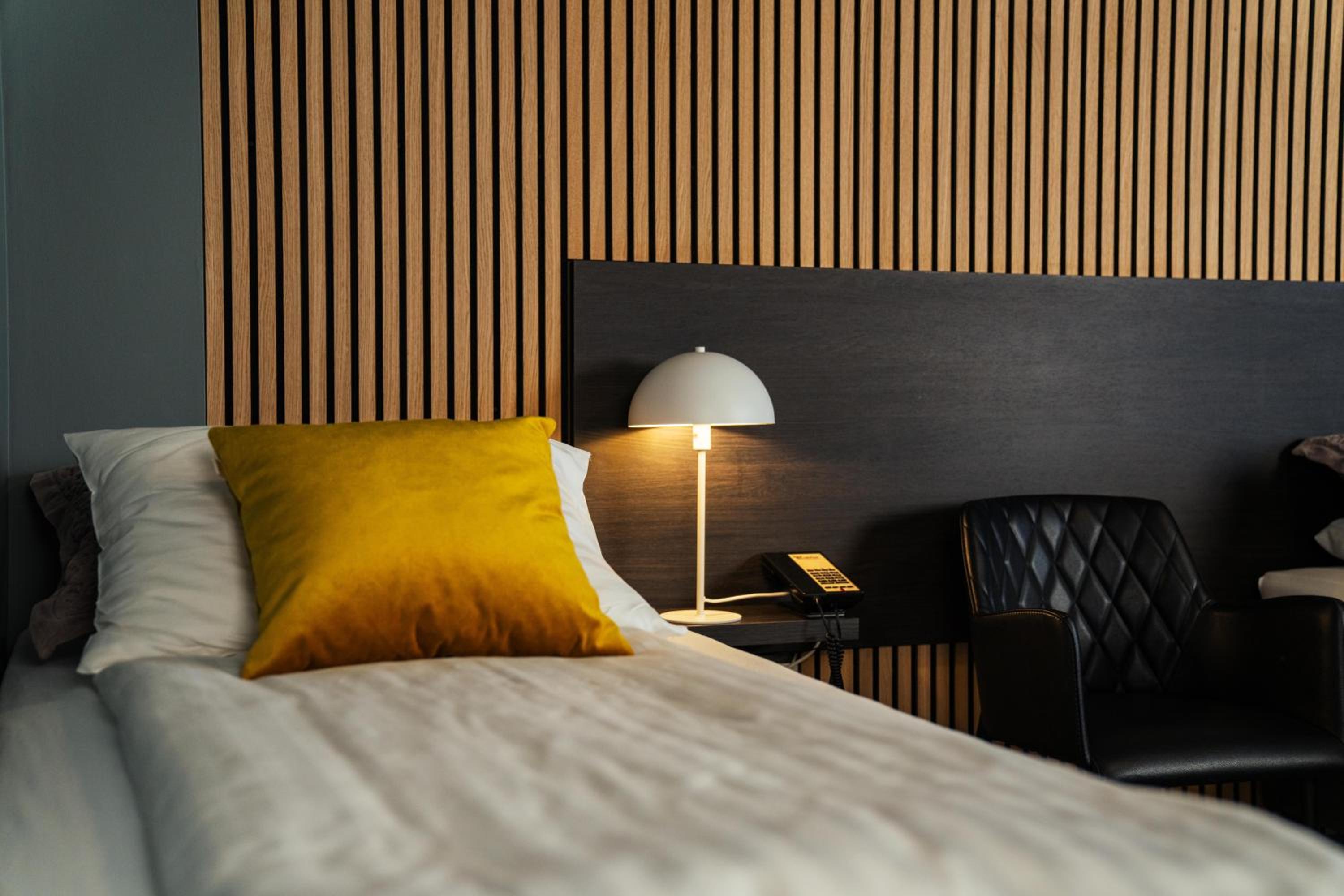Double or Twin Room - Photo 6