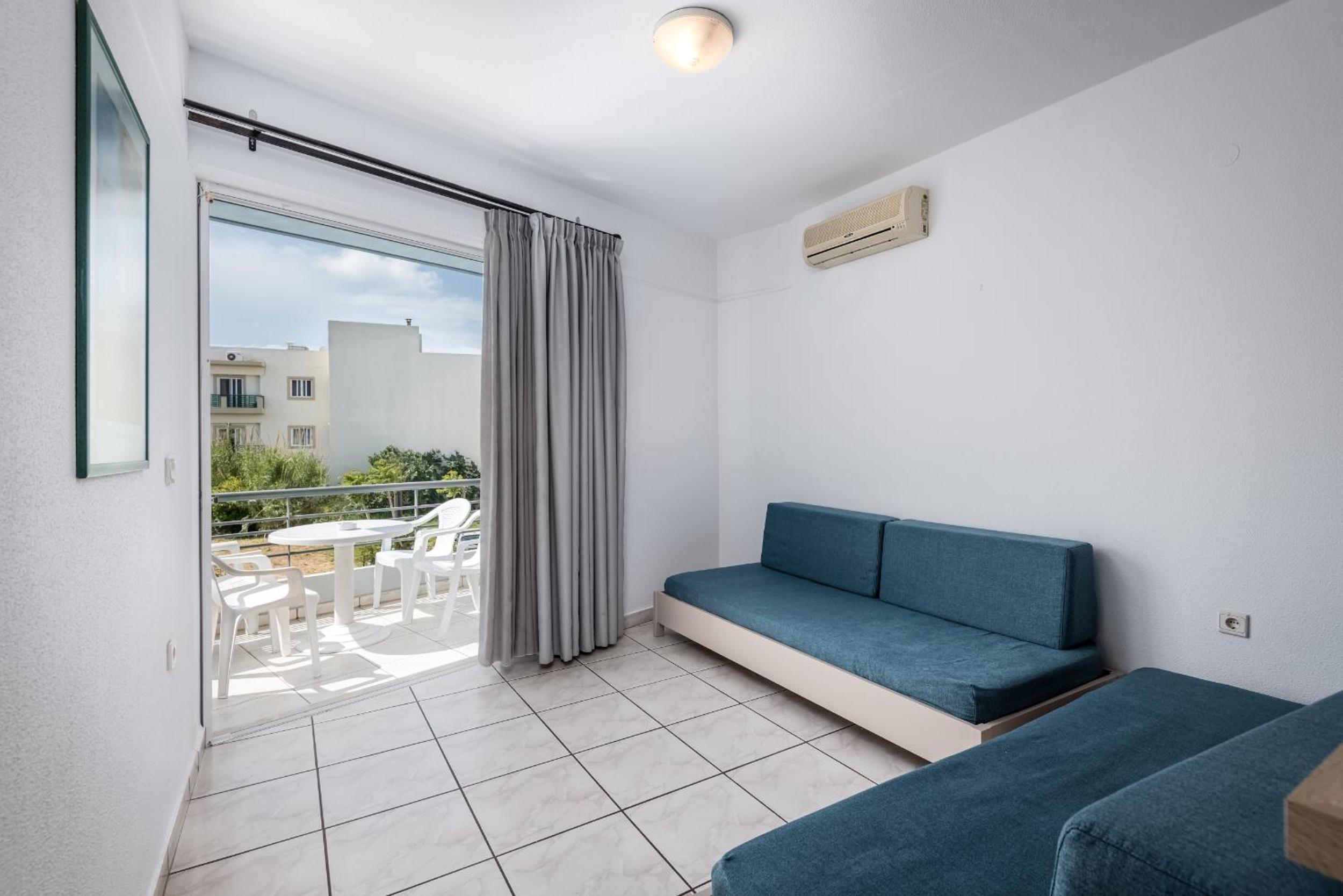 Superior One-Bedroom Apartment