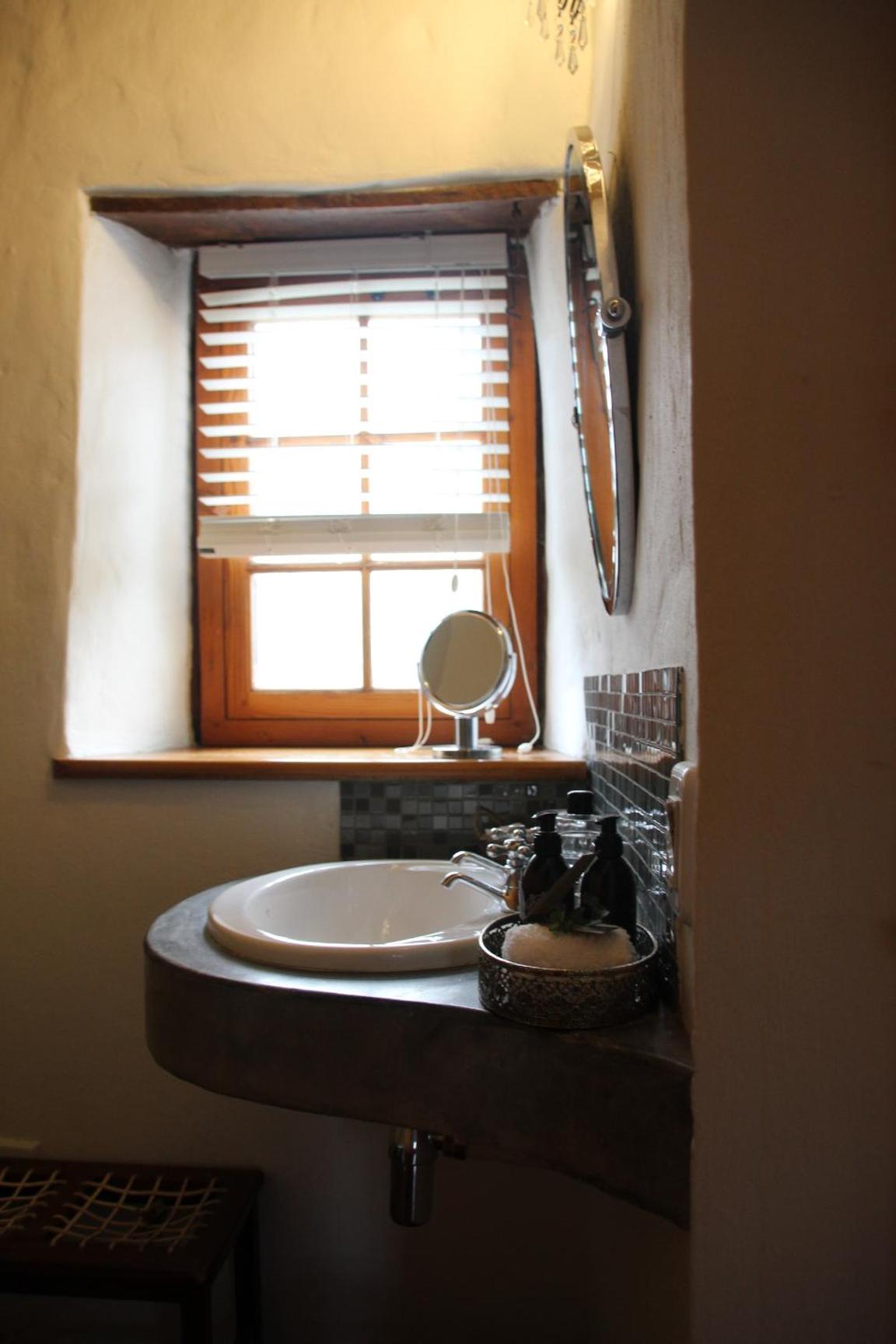 Classic Quarter Room 2 - Photo 10