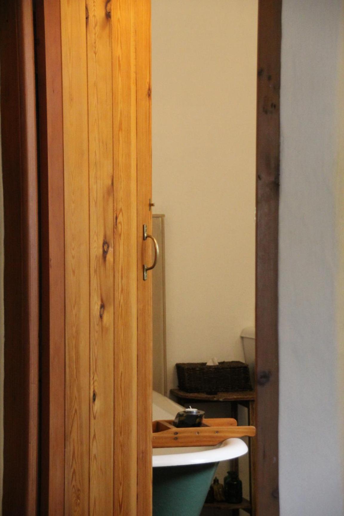 Classic Quarter Room 2 - Photo 13