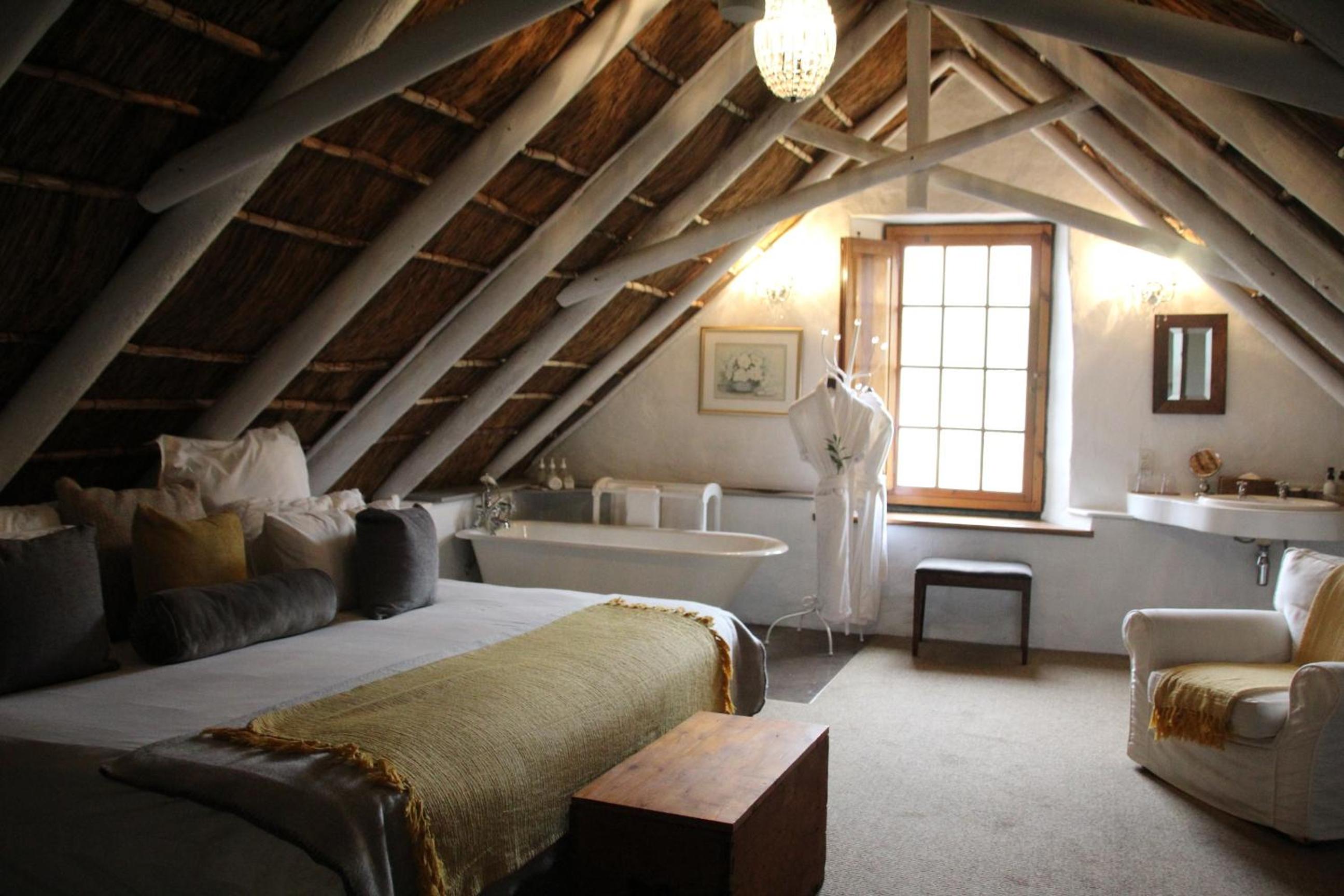 Classic Quarter Room 3 - Photo 8