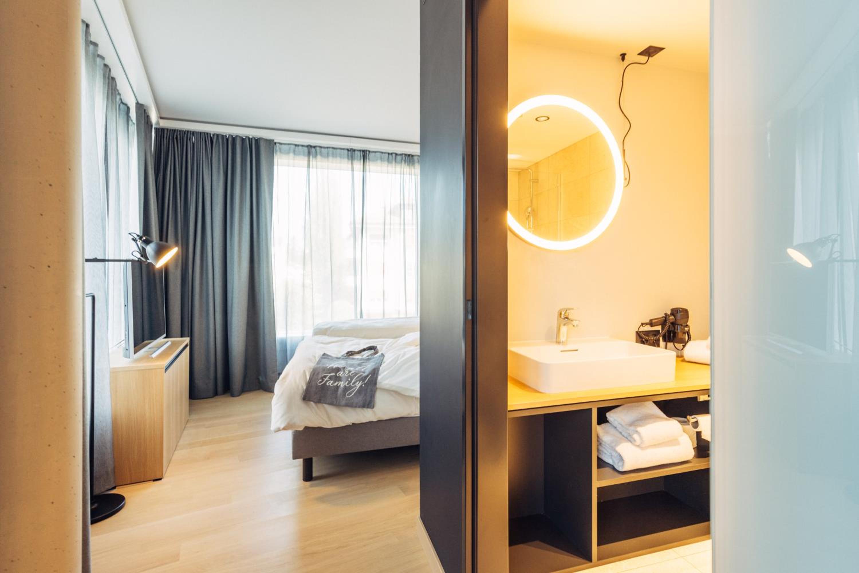Standard Double or Twin Room - Photo 4