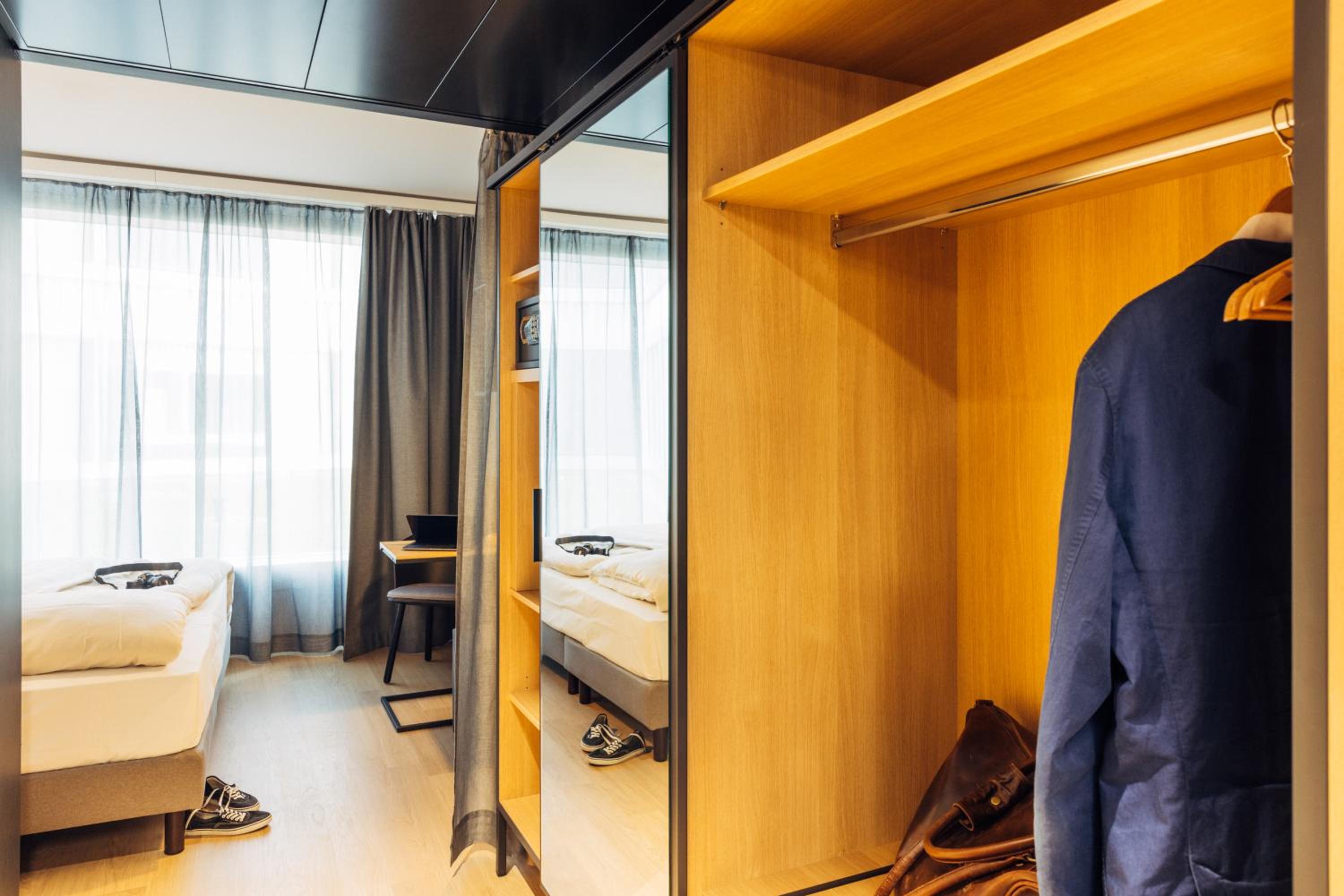 Standard Double or Twin Room - Photo 6