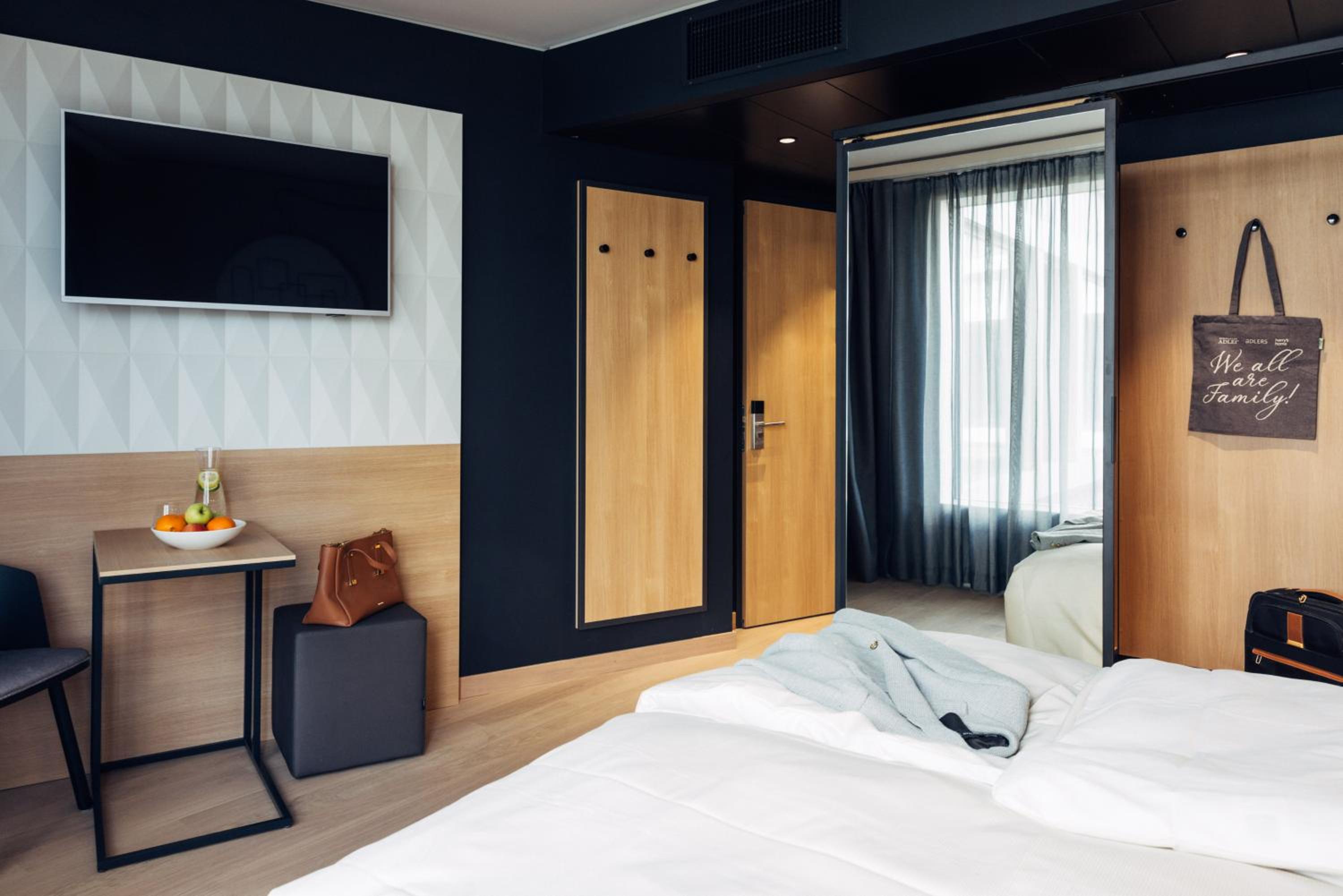 Standard Double or Twin Room - Photo 5