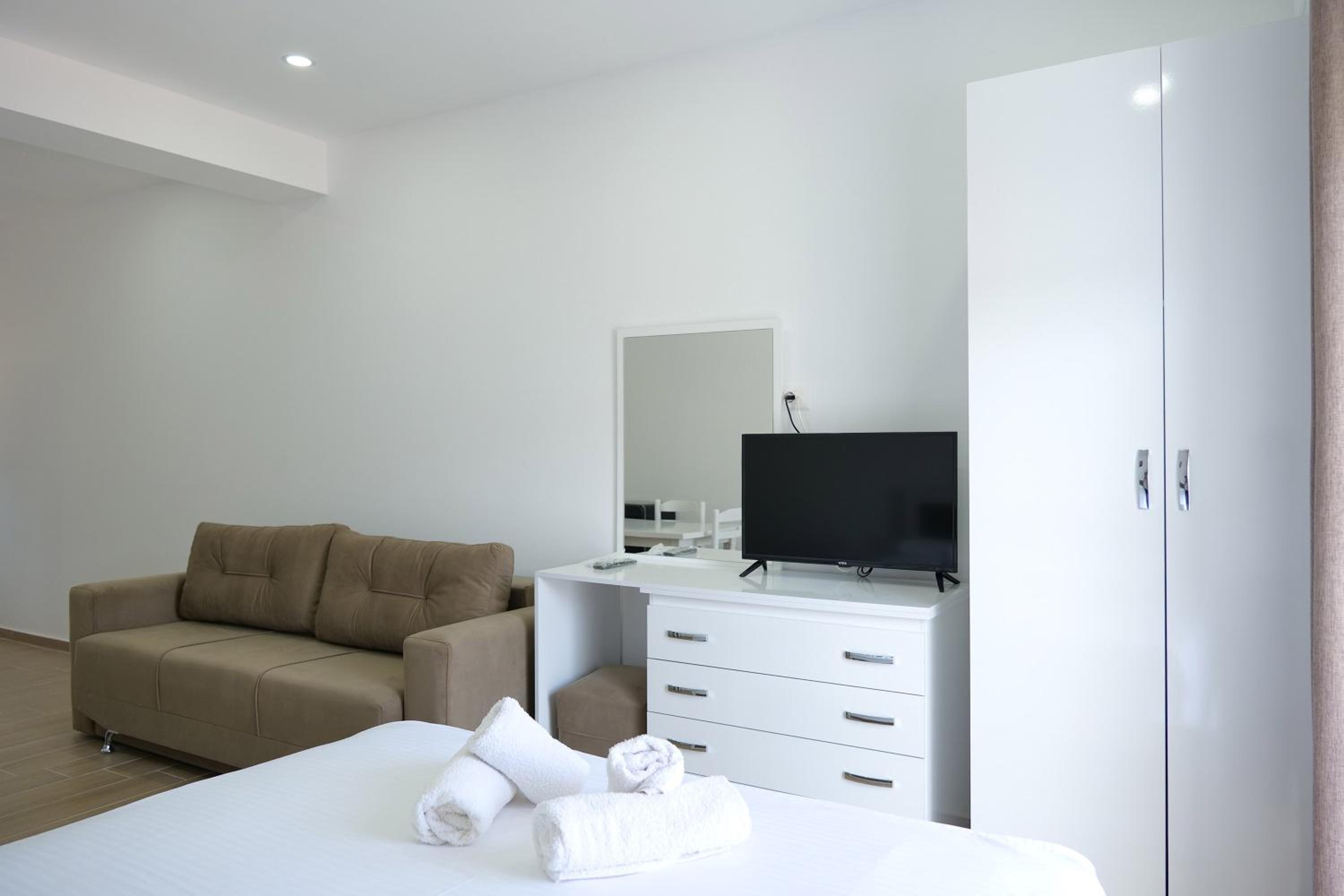 Deluxe Apartment with Balcony