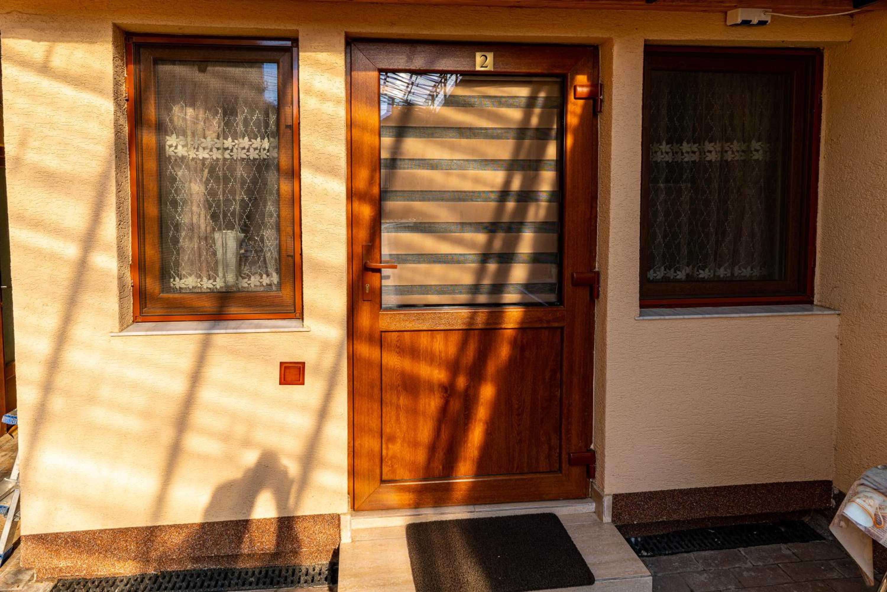 Double Room with Private Bathroom - Photo 3
