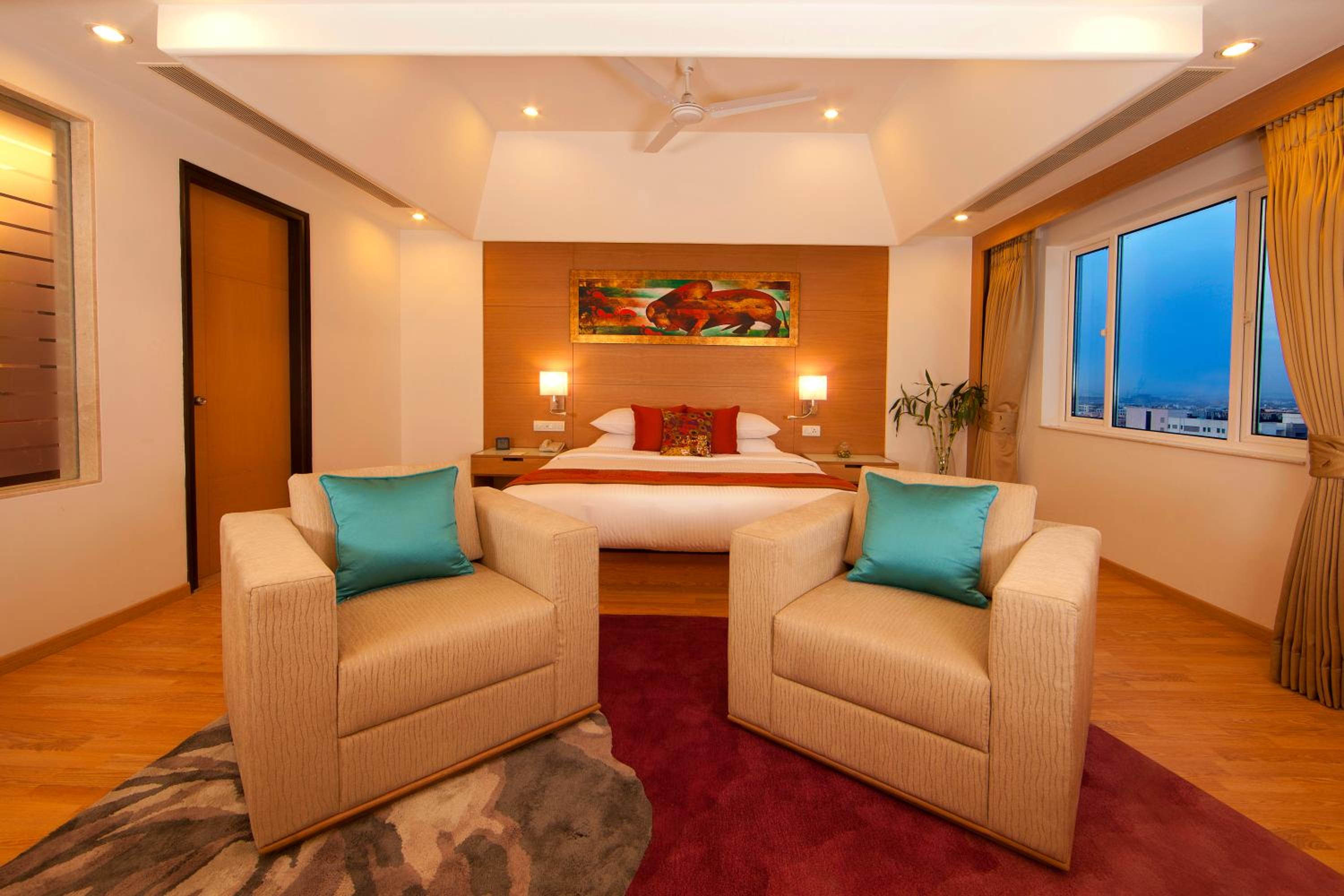 Executive Suite photo 2