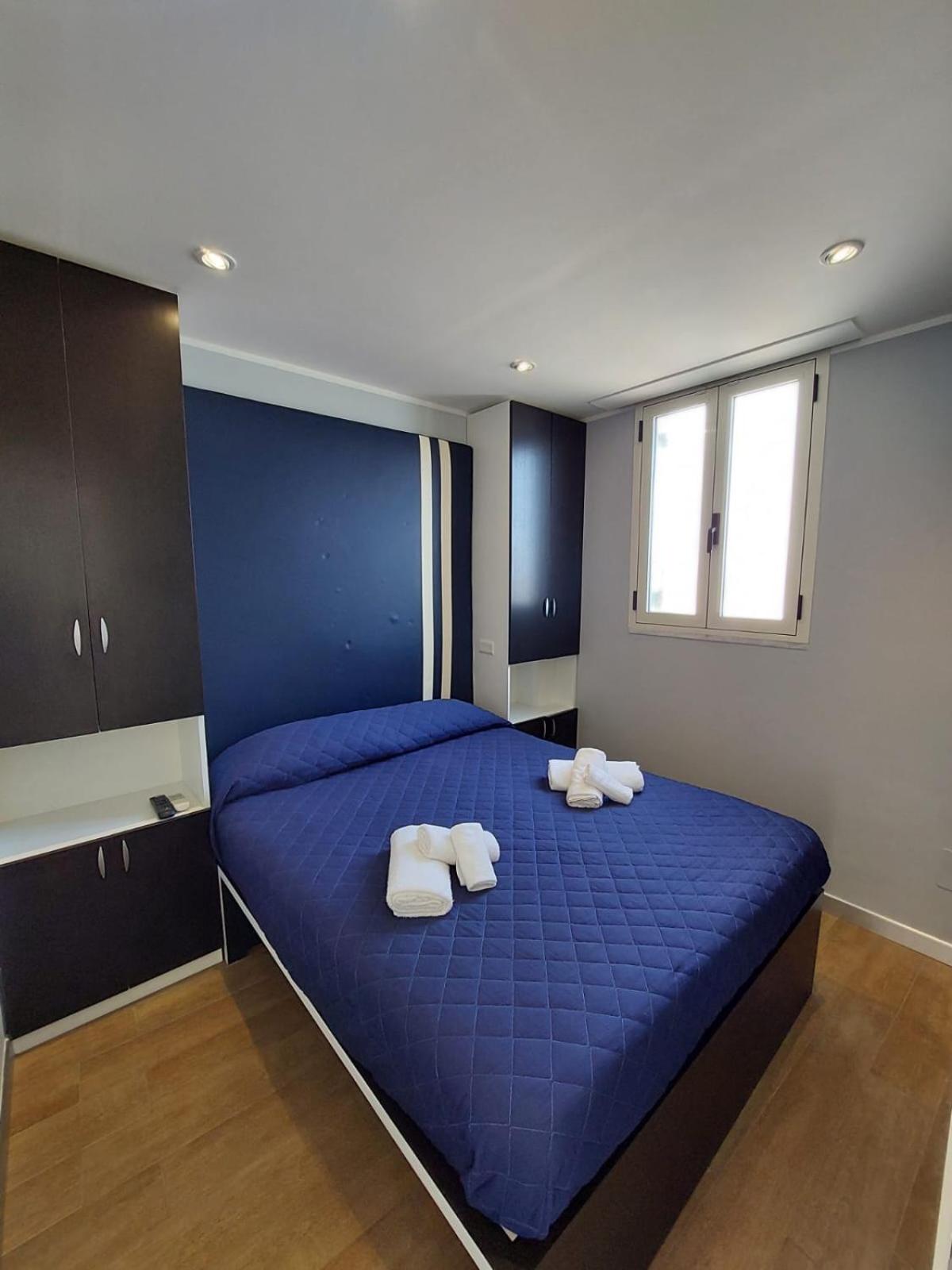 Economy Double Room photo 2