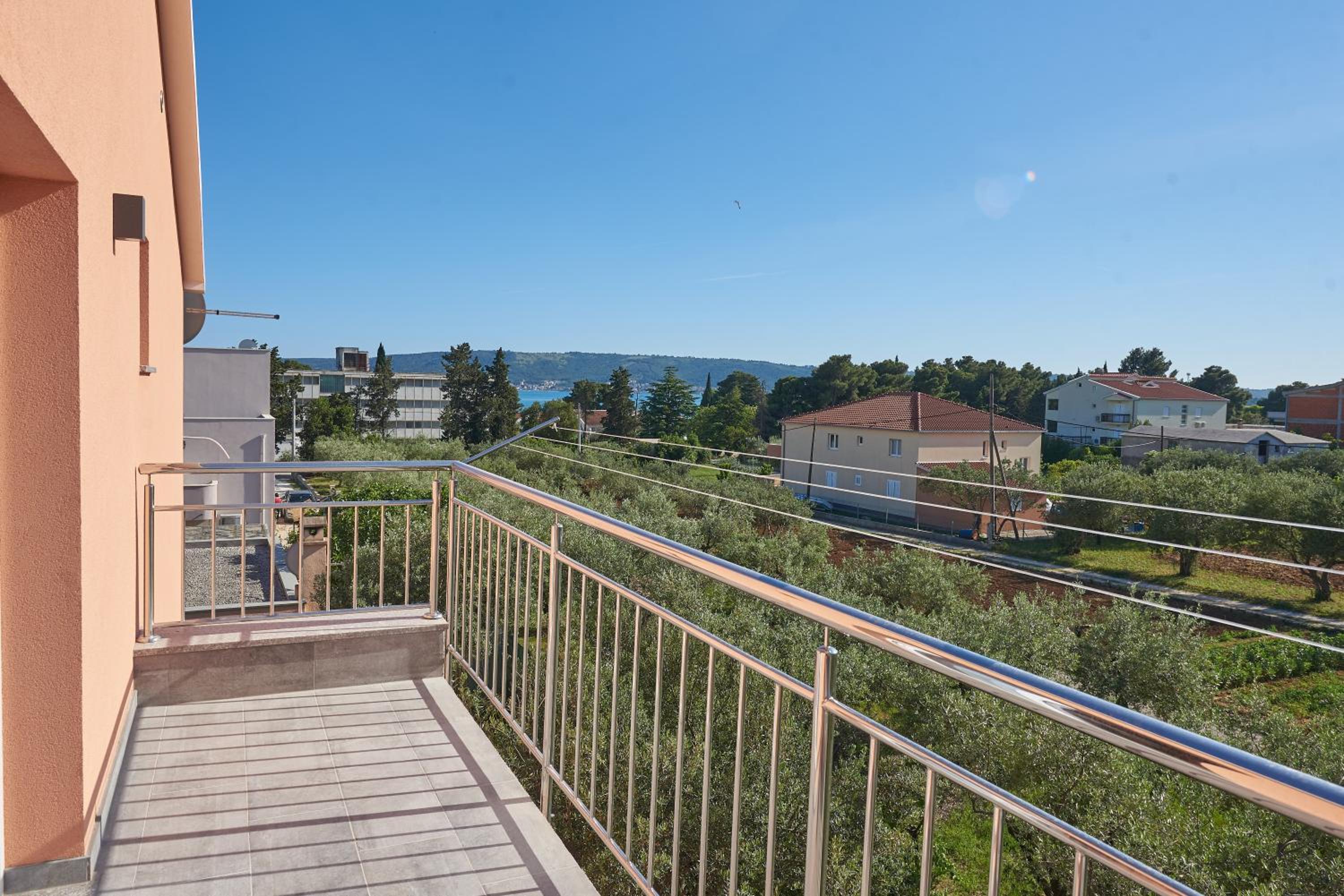 Deluxe Double Room with Balcony and Sea View - Photo 8