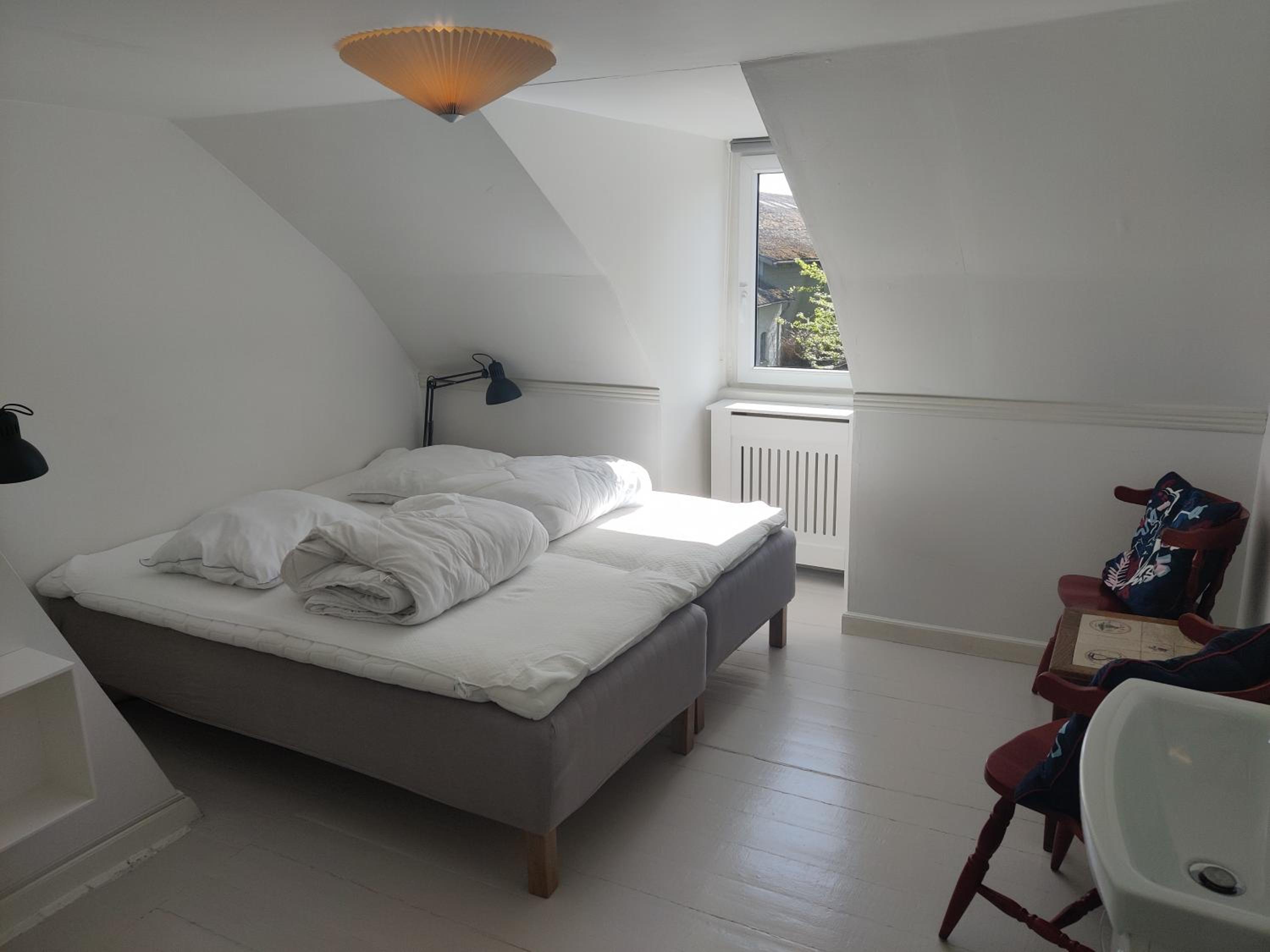 Double Or Twin Room With Shared Bathroom photo 2