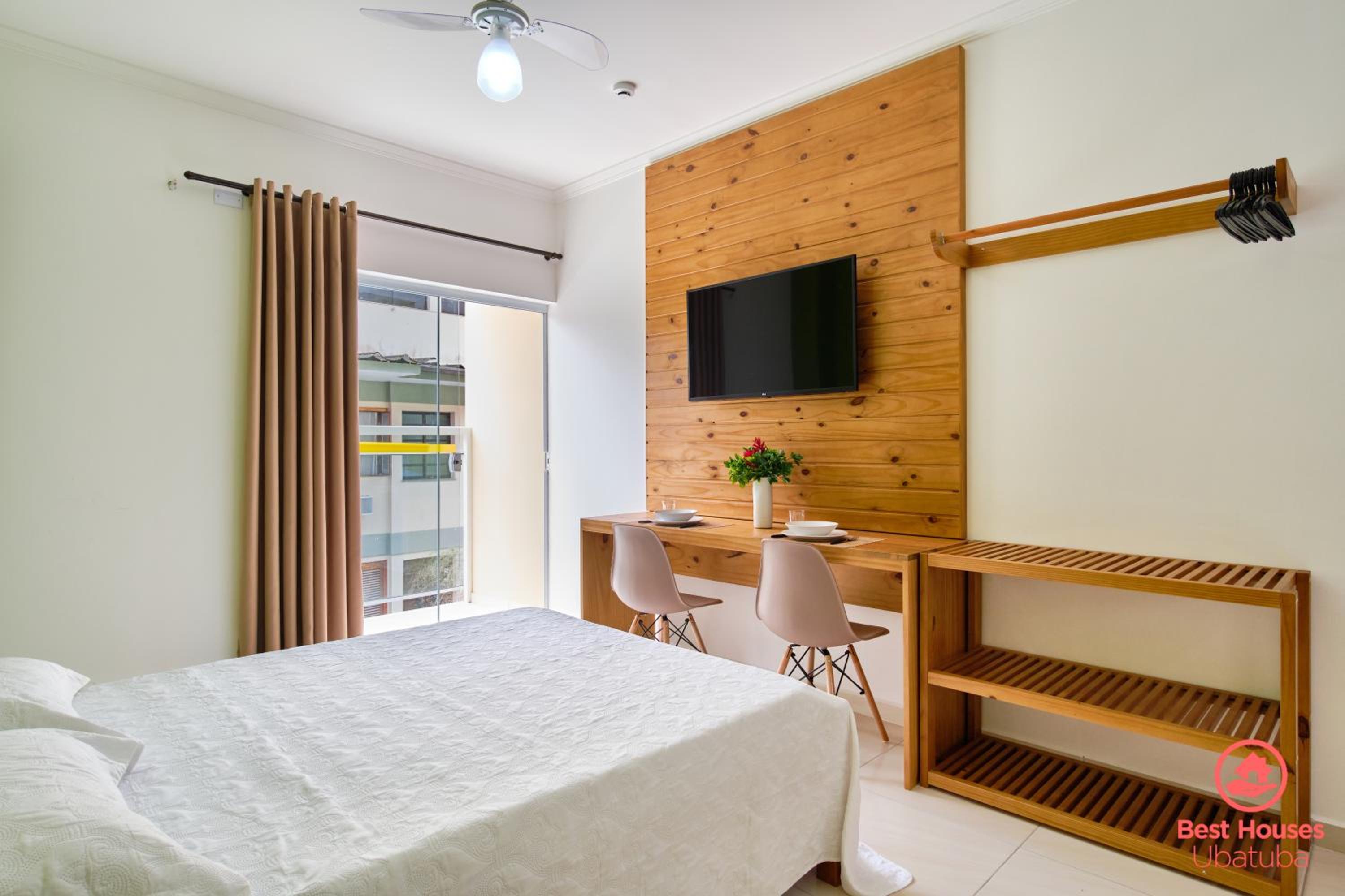 Studio Apartment - Photo 9
