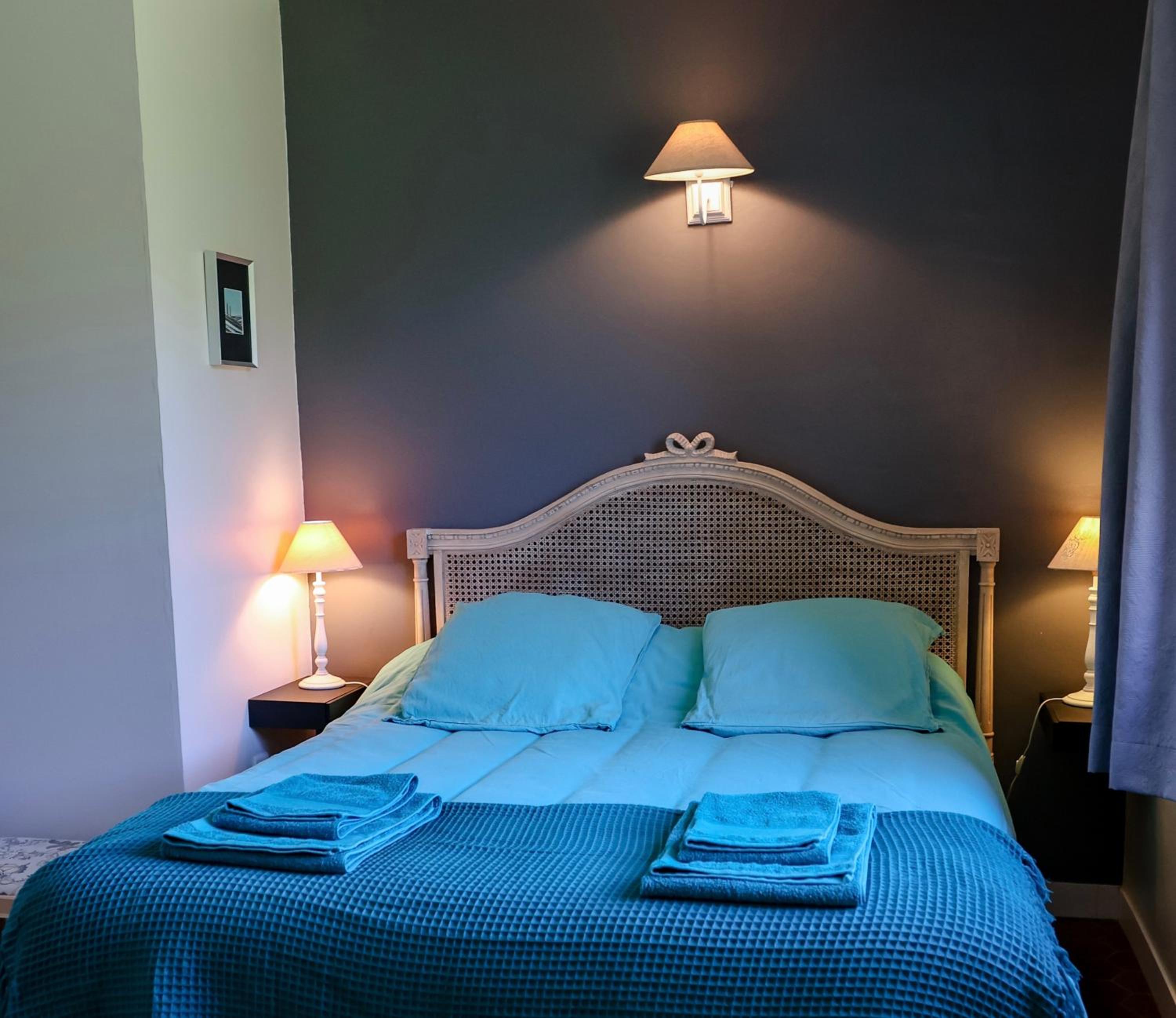 Queen Room with Garden View - Photo 1