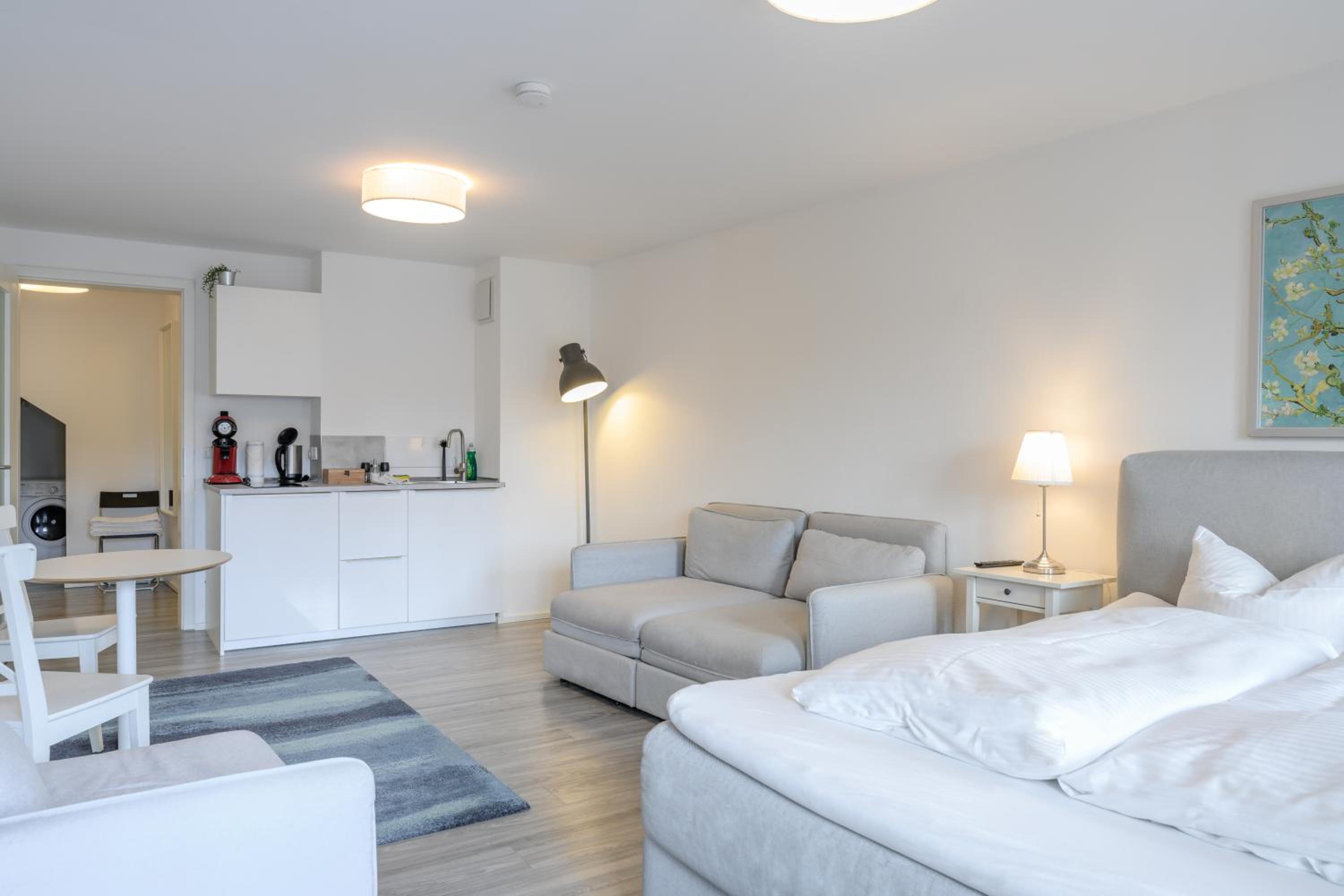 Apartment - Photo 3