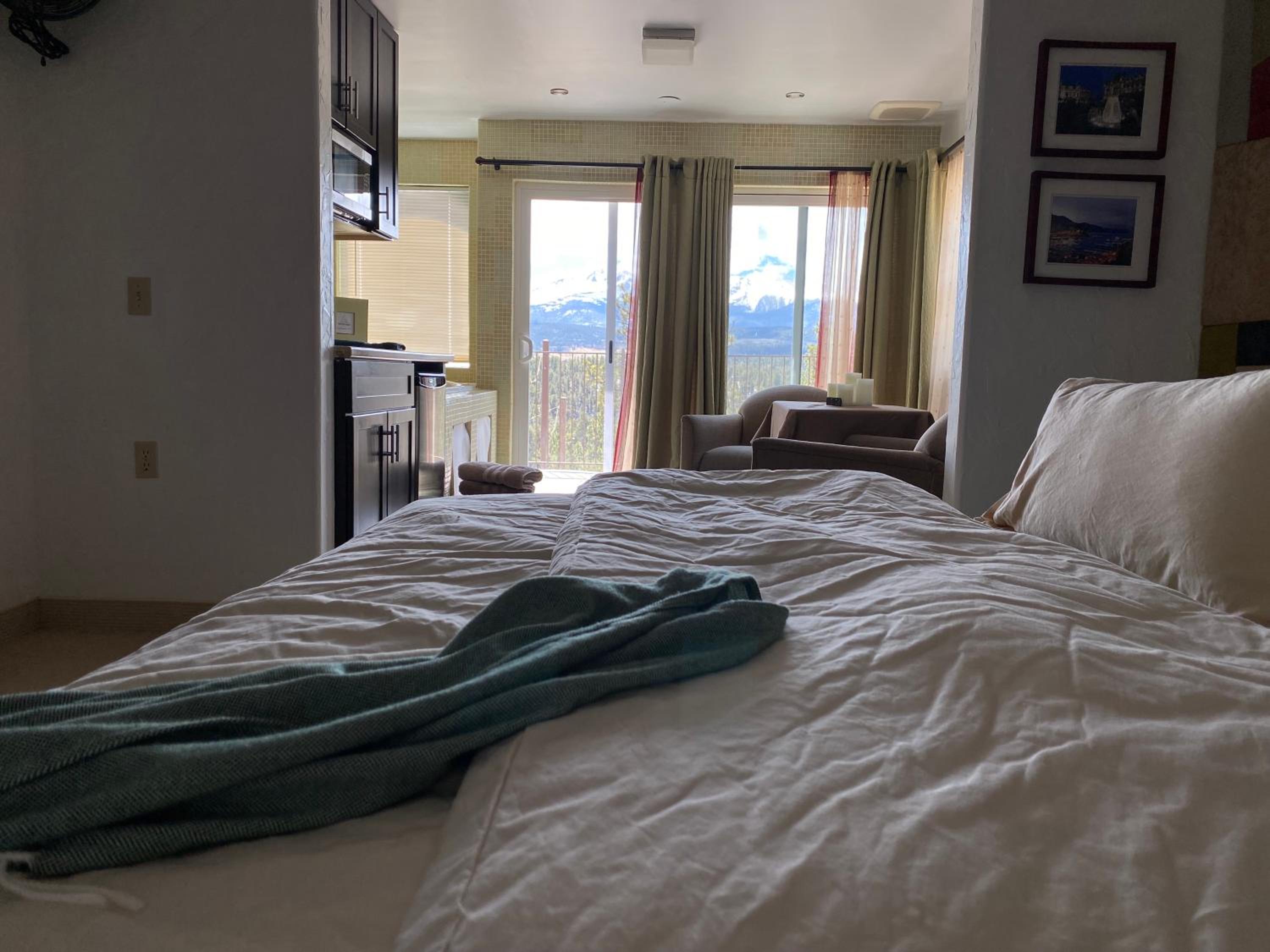 King Suite with Spa Bath photo 2