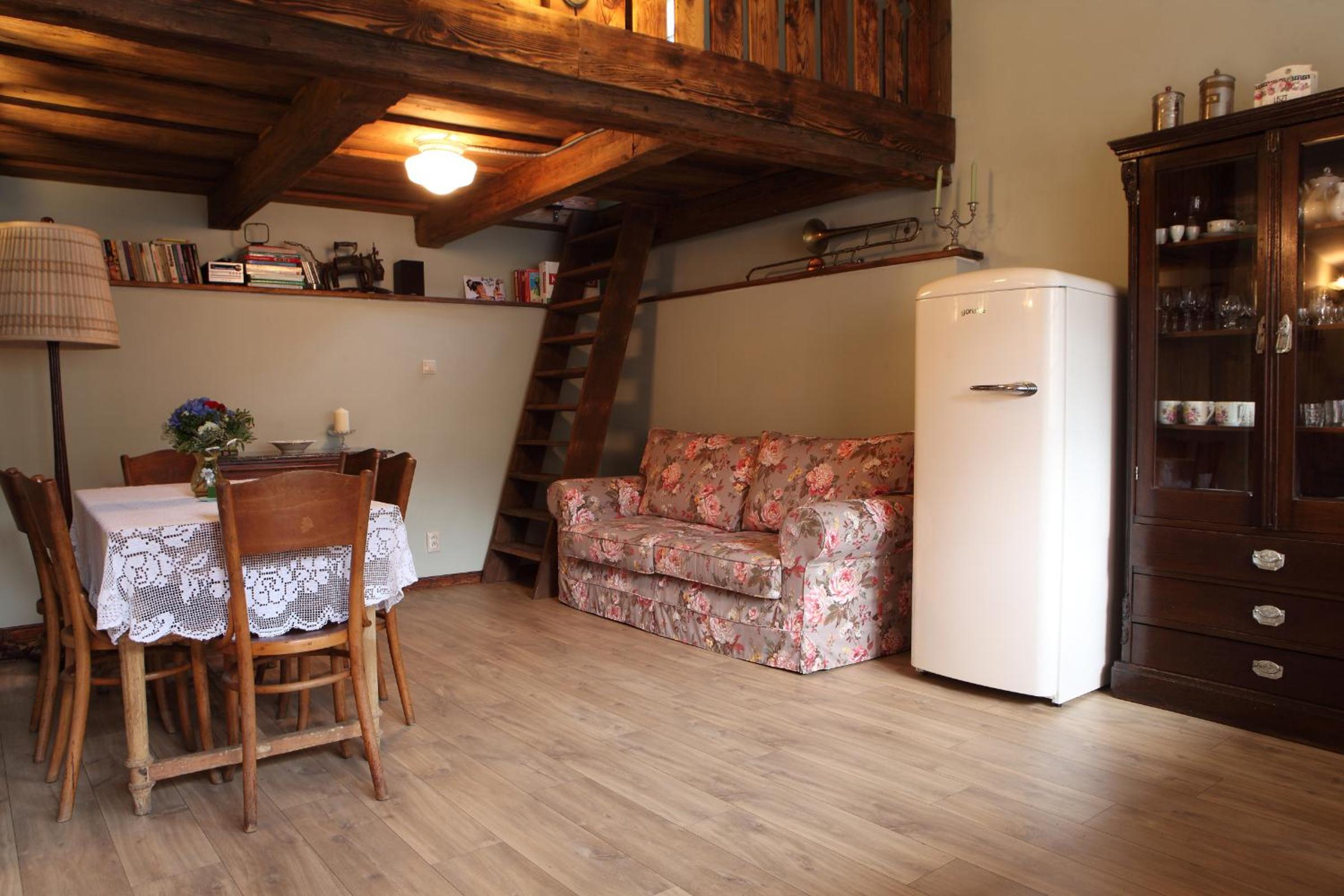 Duplex Apartment - Photo 3