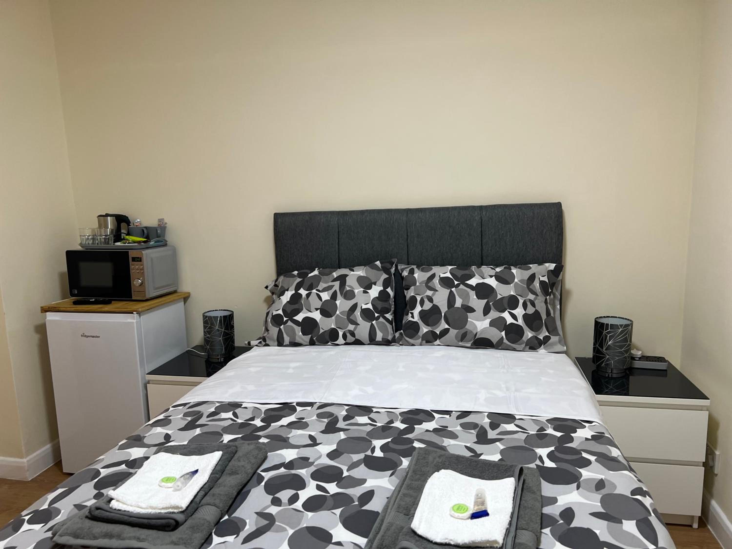 Double Room with Private Bathroom photo 1