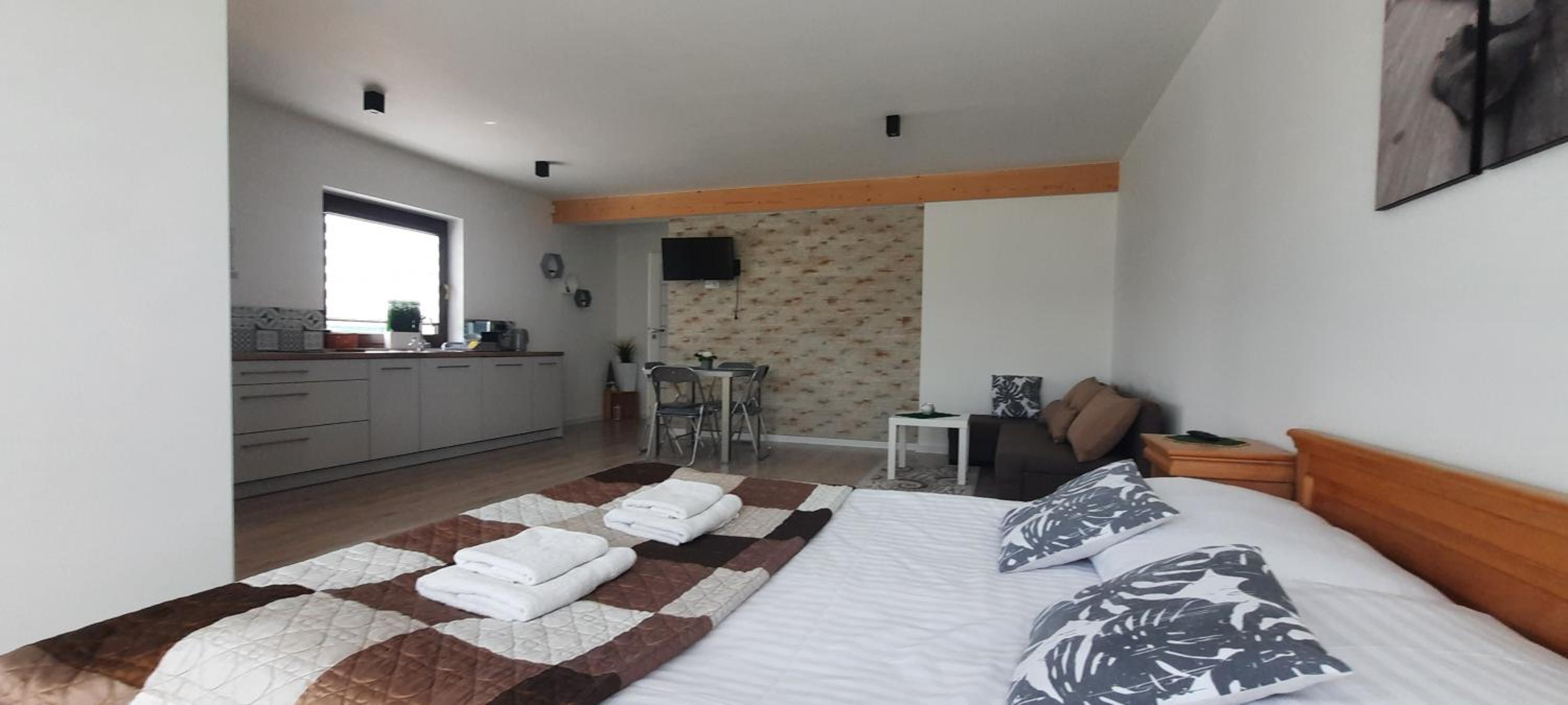 Studio Apartment - Photo 9