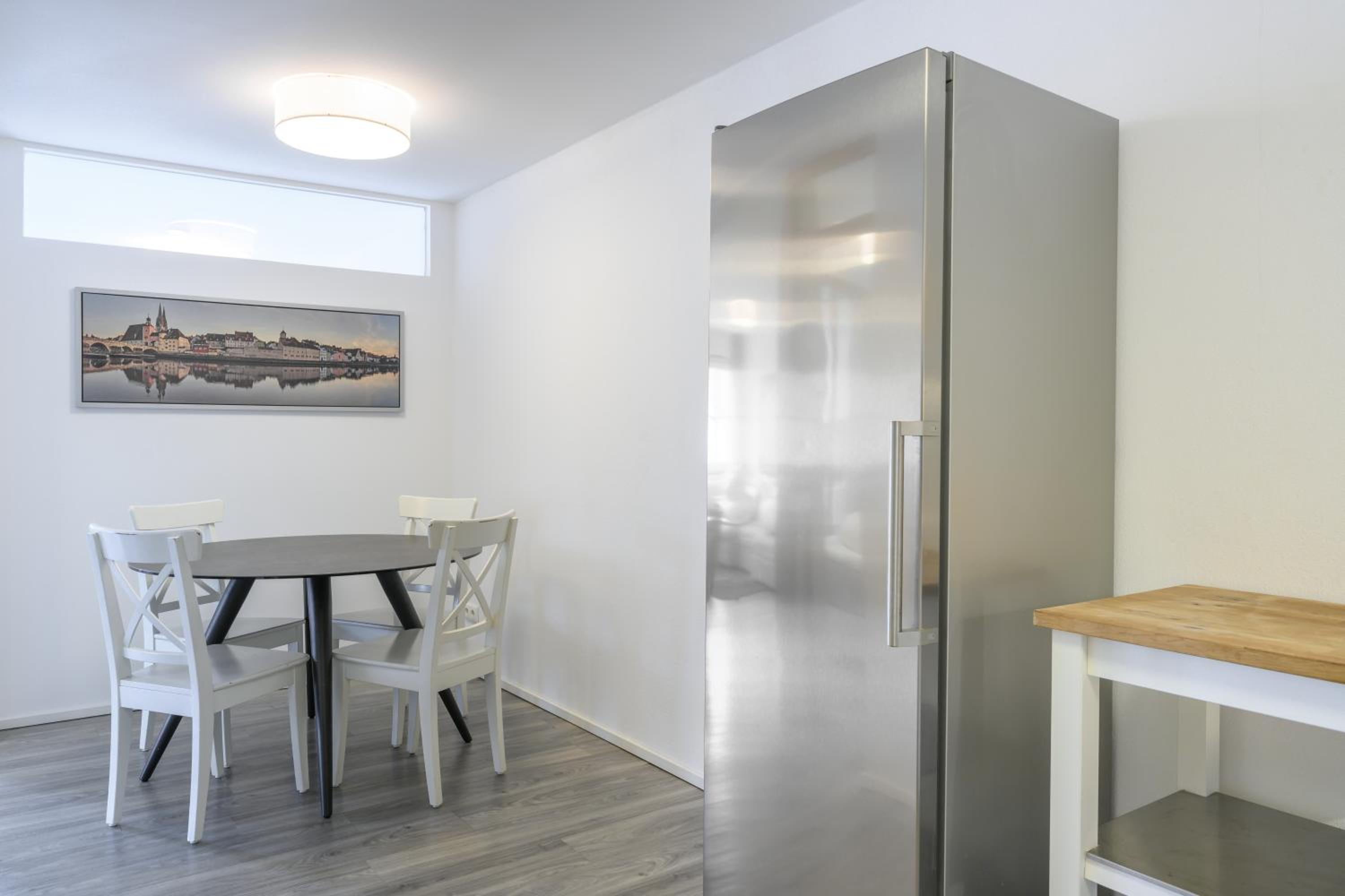 Two-Bedroom Apartment - Photo 11