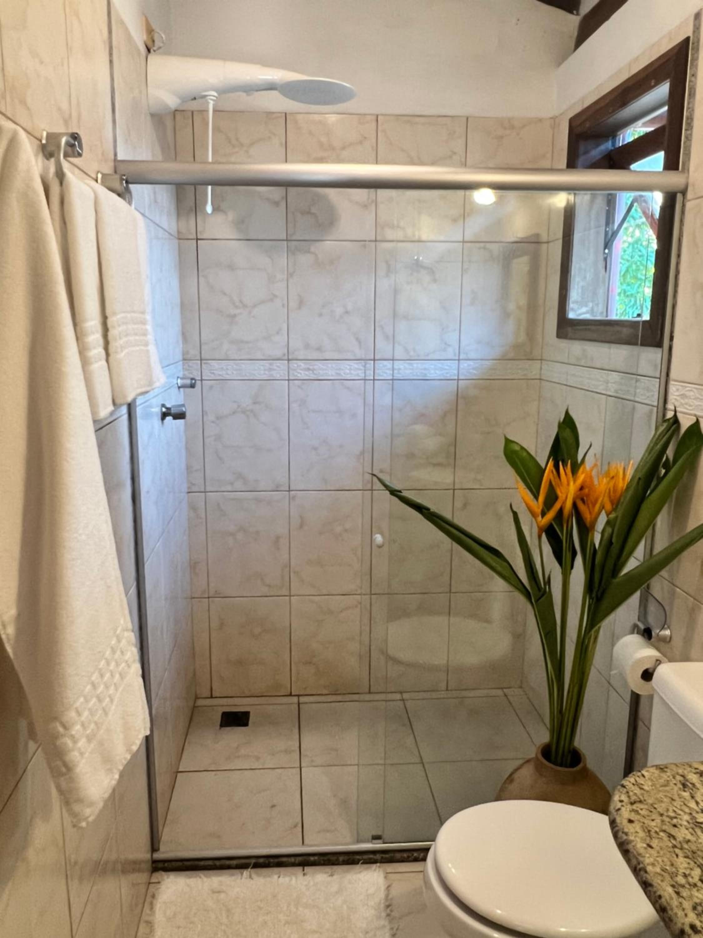 Twin Room with Private Bathroom photo 3