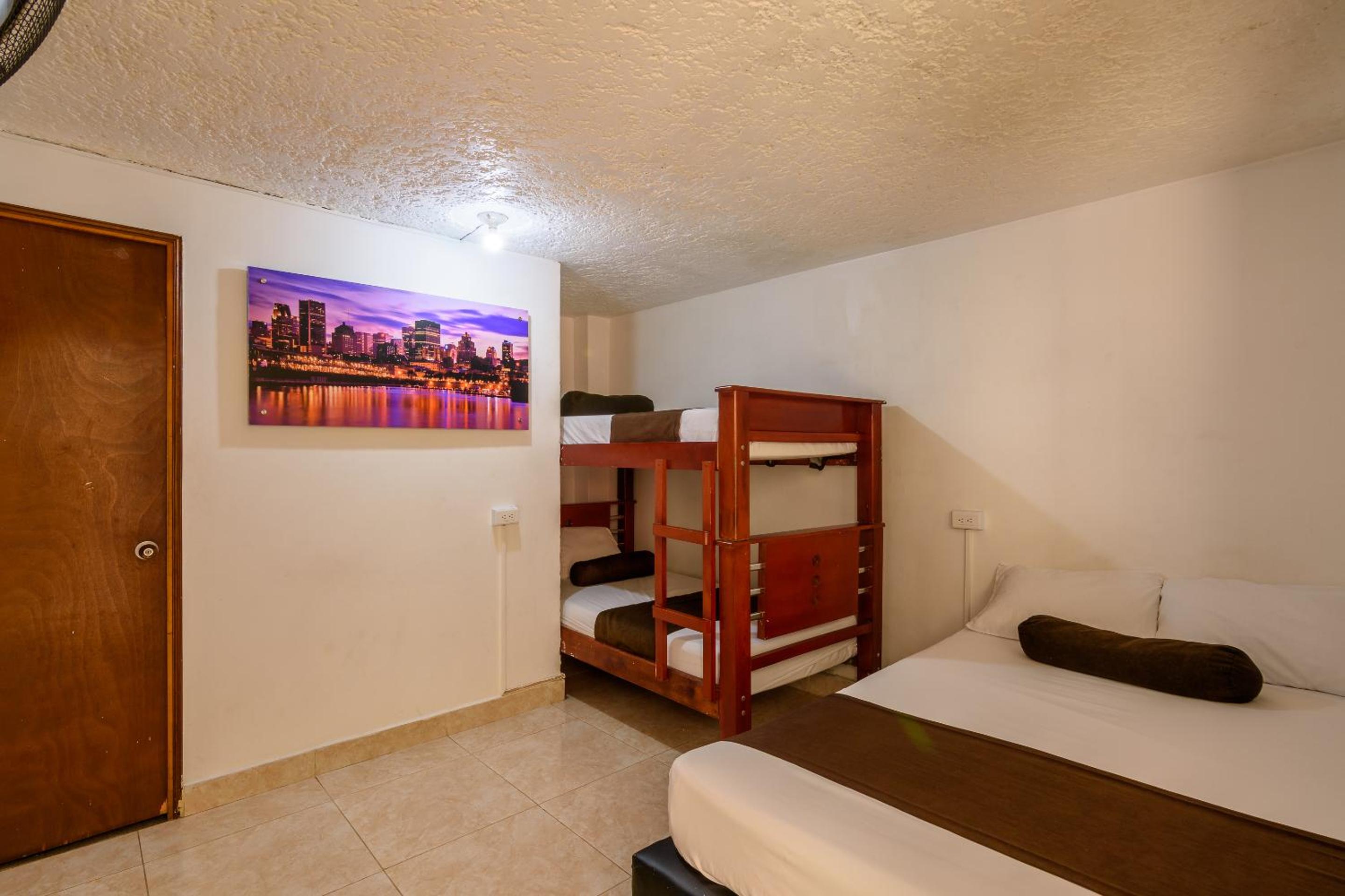 Budget Triple Room - Photo 14