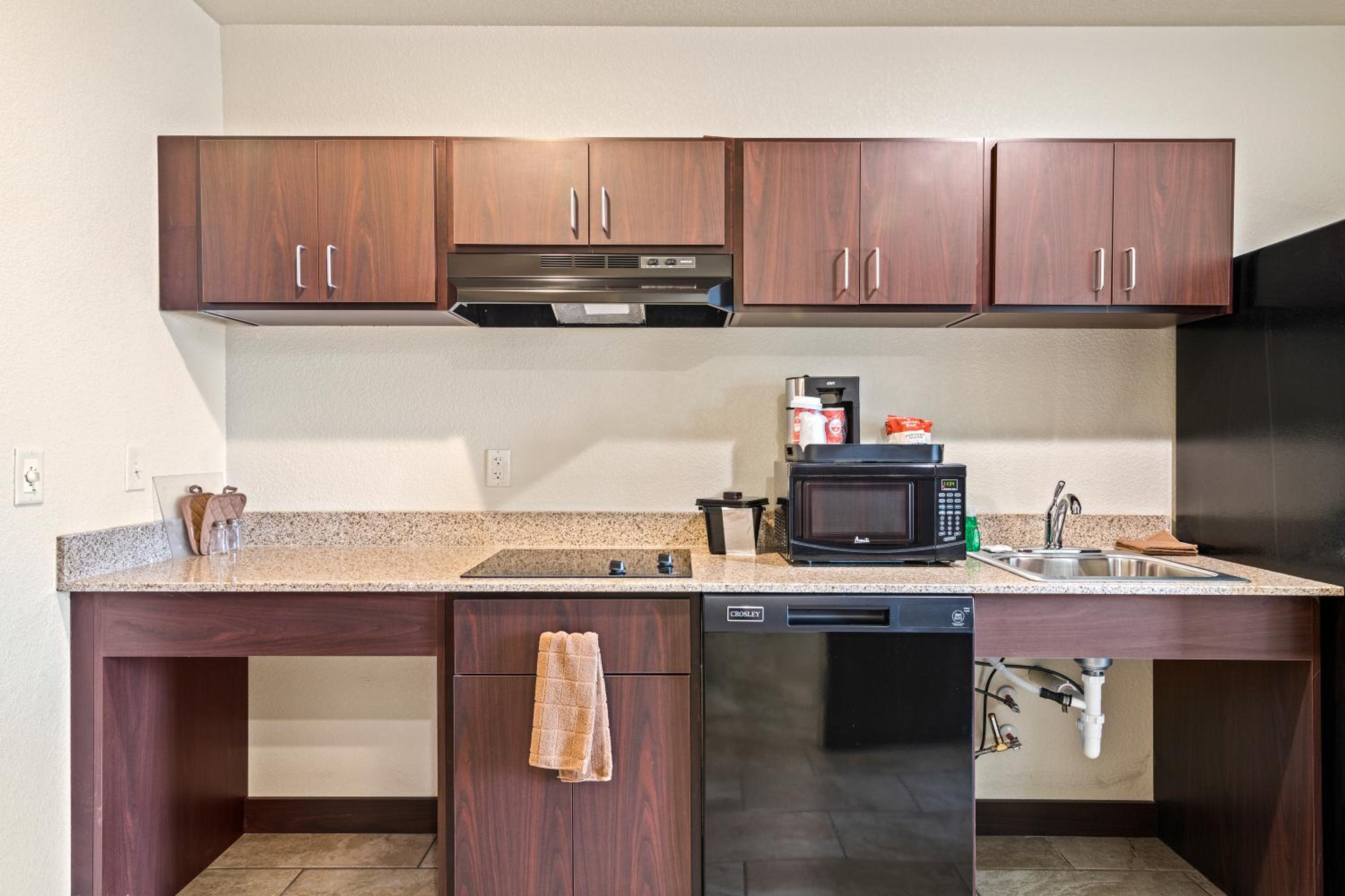 Quadruple Room - Photo 7