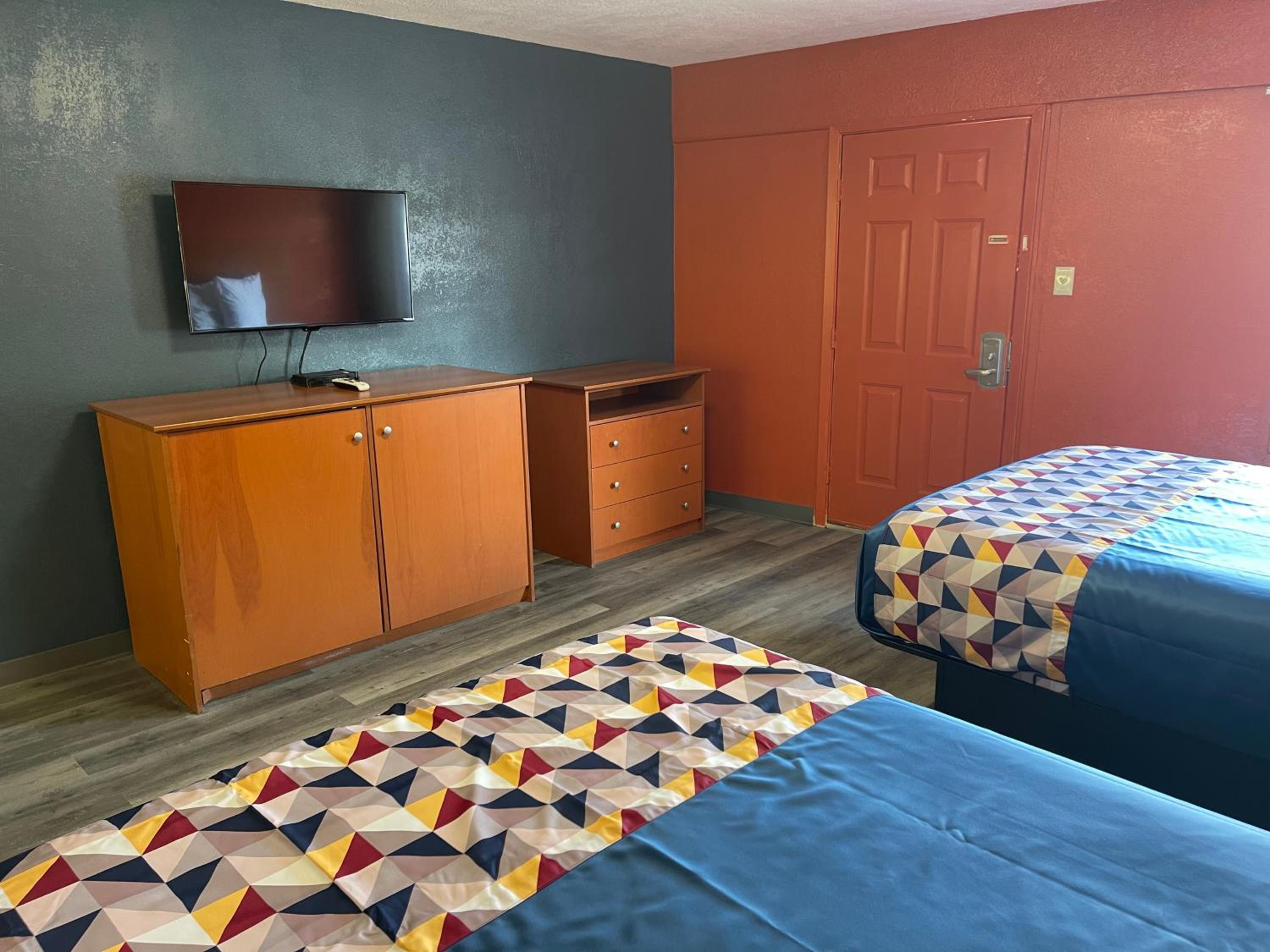 Double Room with Two Double Beds photo 3