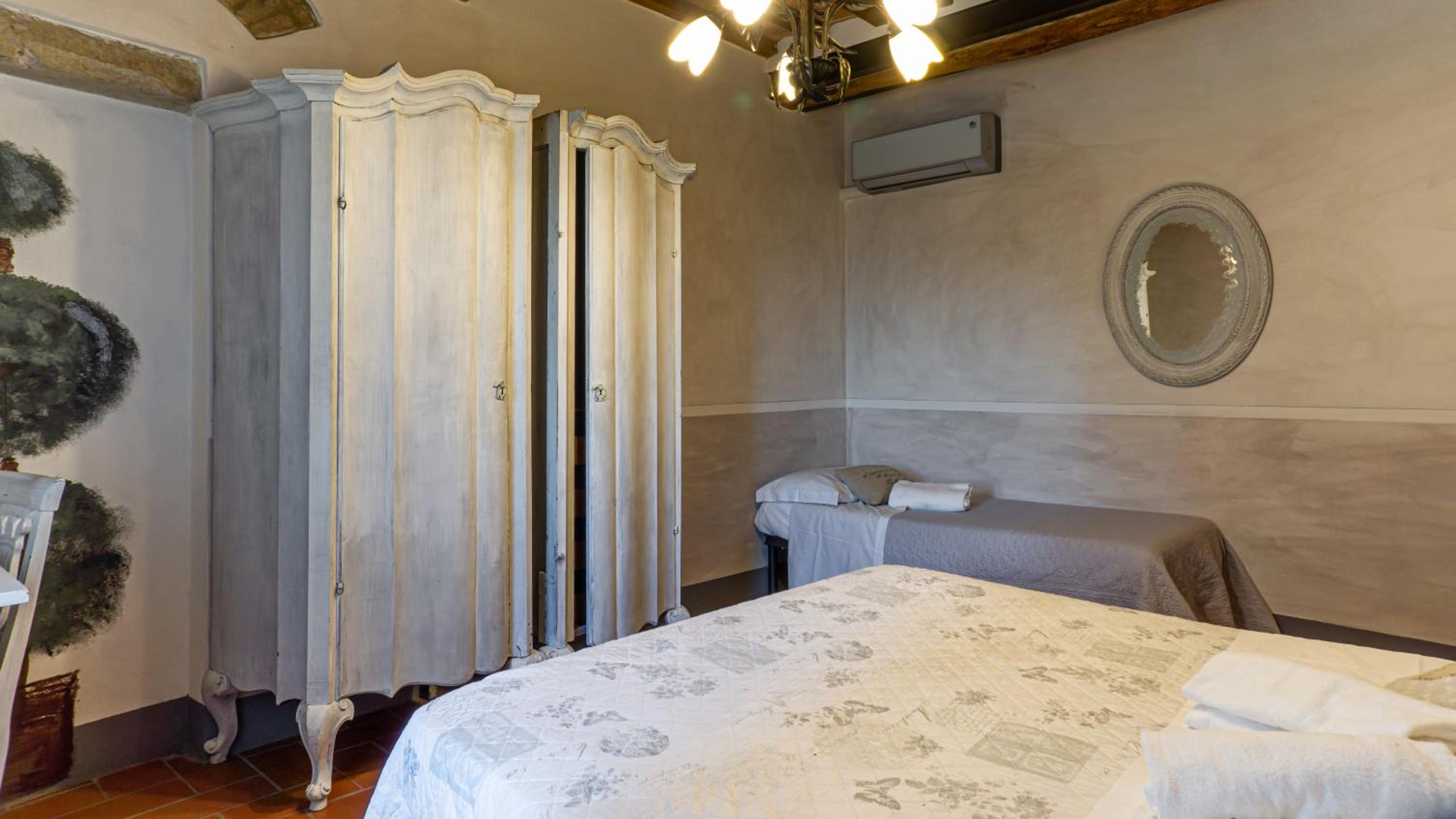 Triple Room with Pool View - Photo 7