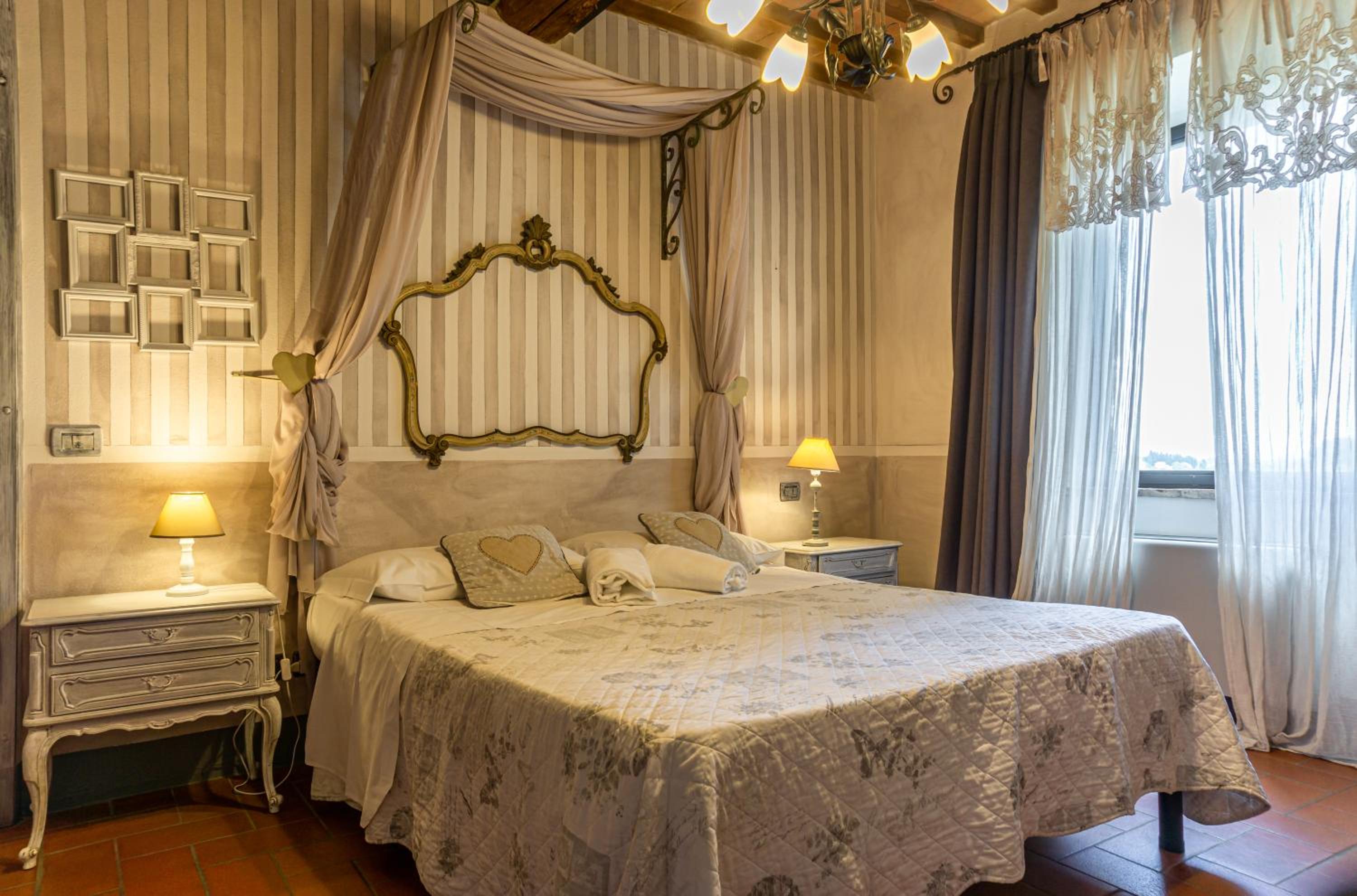 Triple Room with Pool View - Photo 8